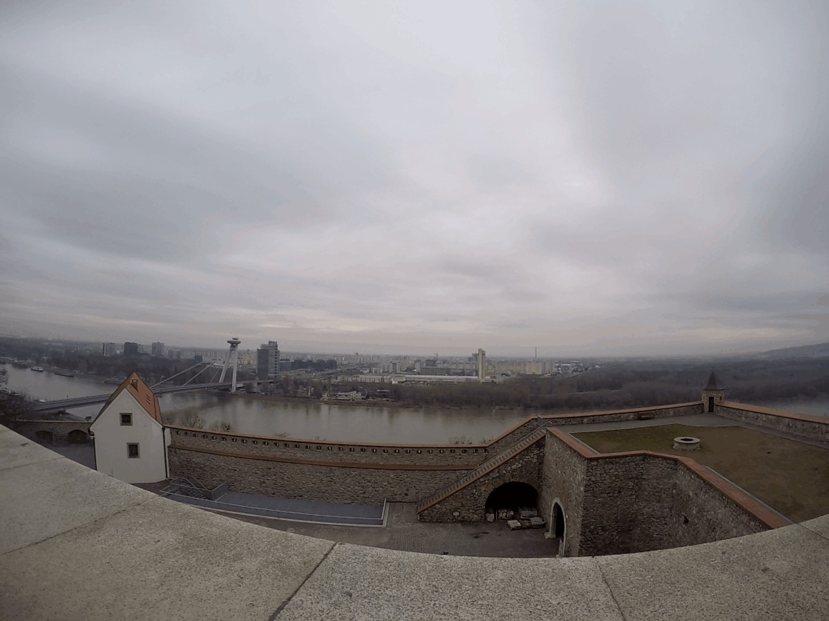 Vistas al río Danubio desde el Castillo de Bratislava
