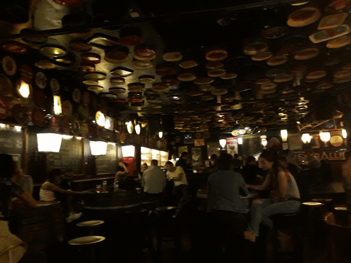 Delirious Café