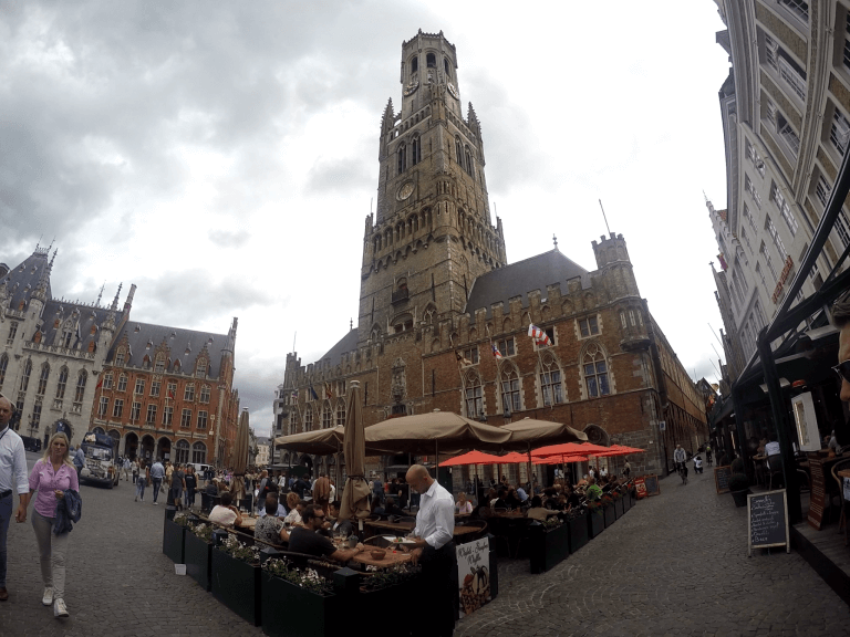 Visita el centro de Brujas