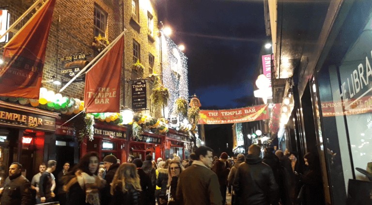 San Patricio en Temple Bar, Irlanda