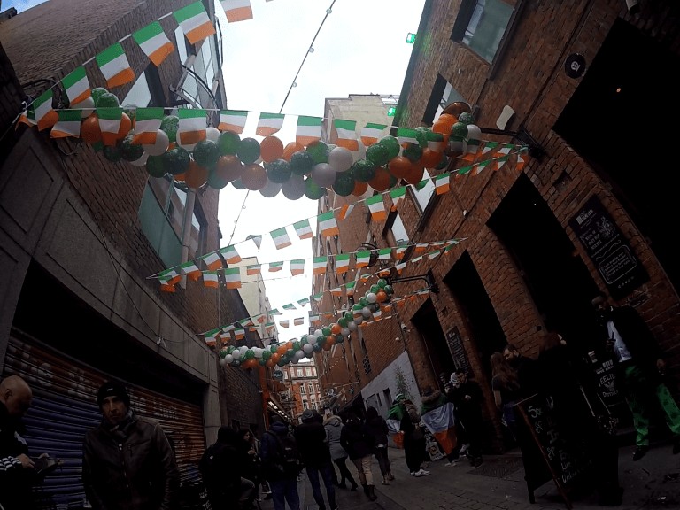 Calles de la ciudad para el St patrick's day, Irlanda