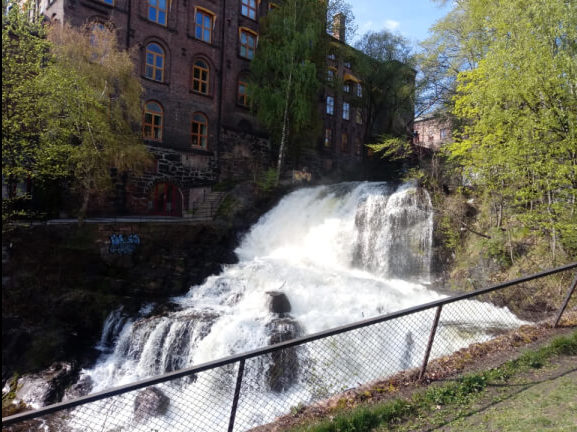 Cascada - Oslo: Caminata por el río Akerselva - Noruega
