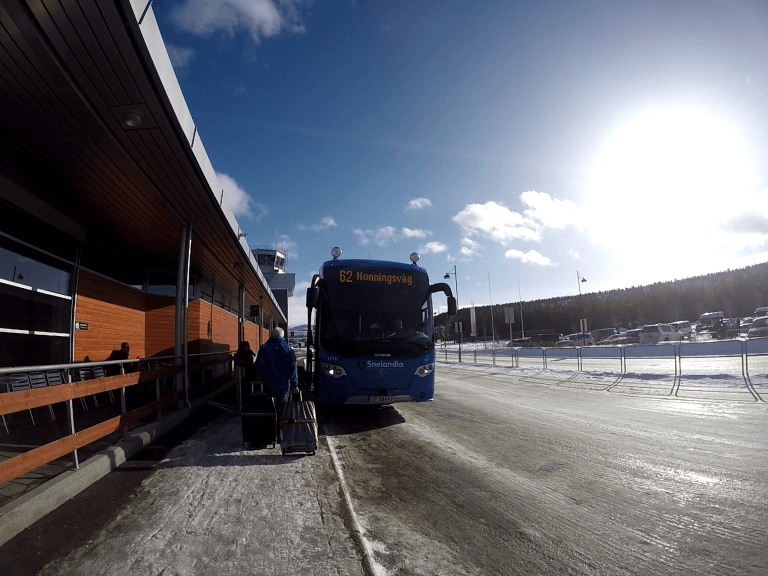 Autobus desde el aeropuerto de Alta a Honningsvåg