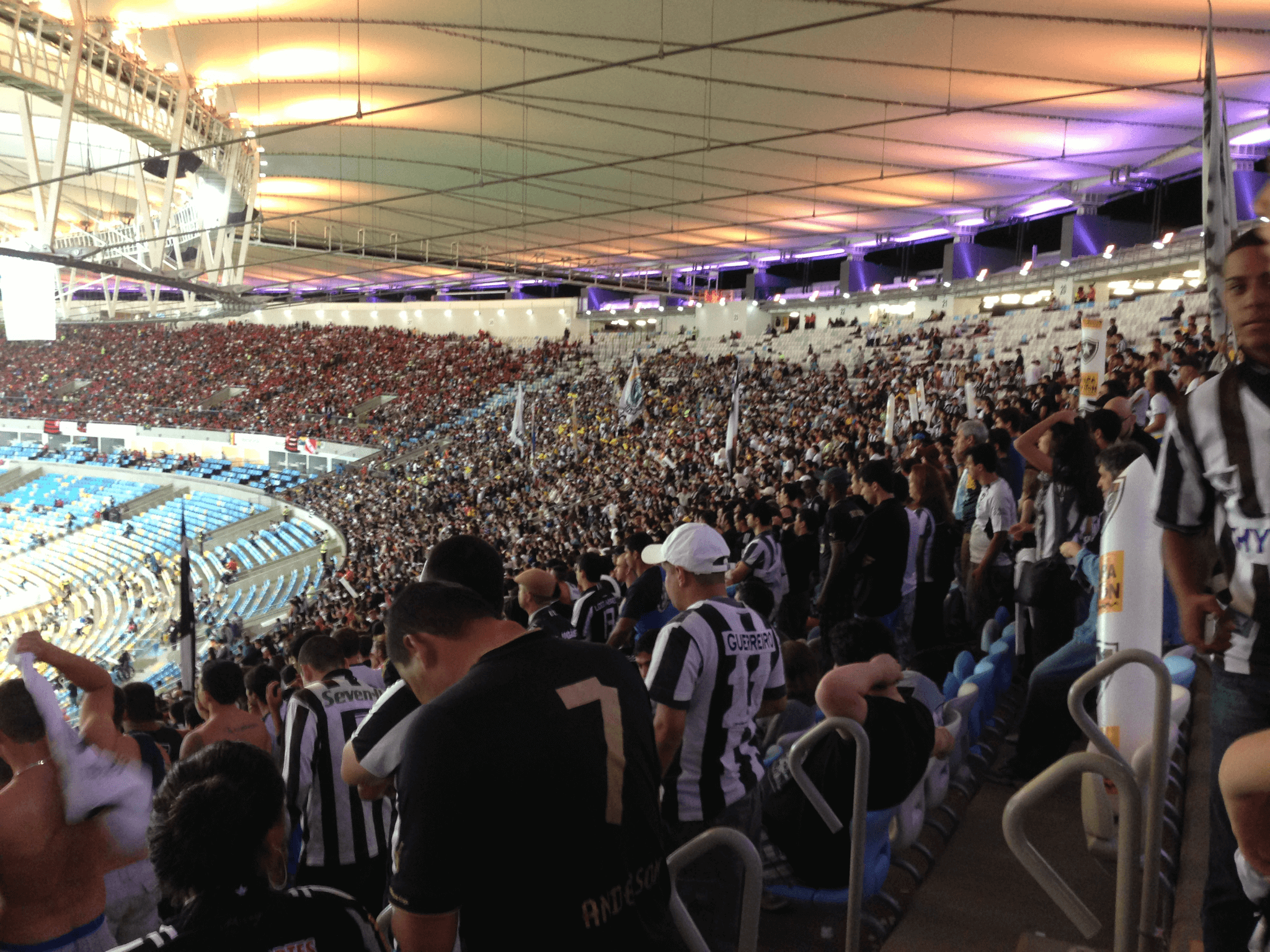 Visitar el recinto deportivo durante un partido