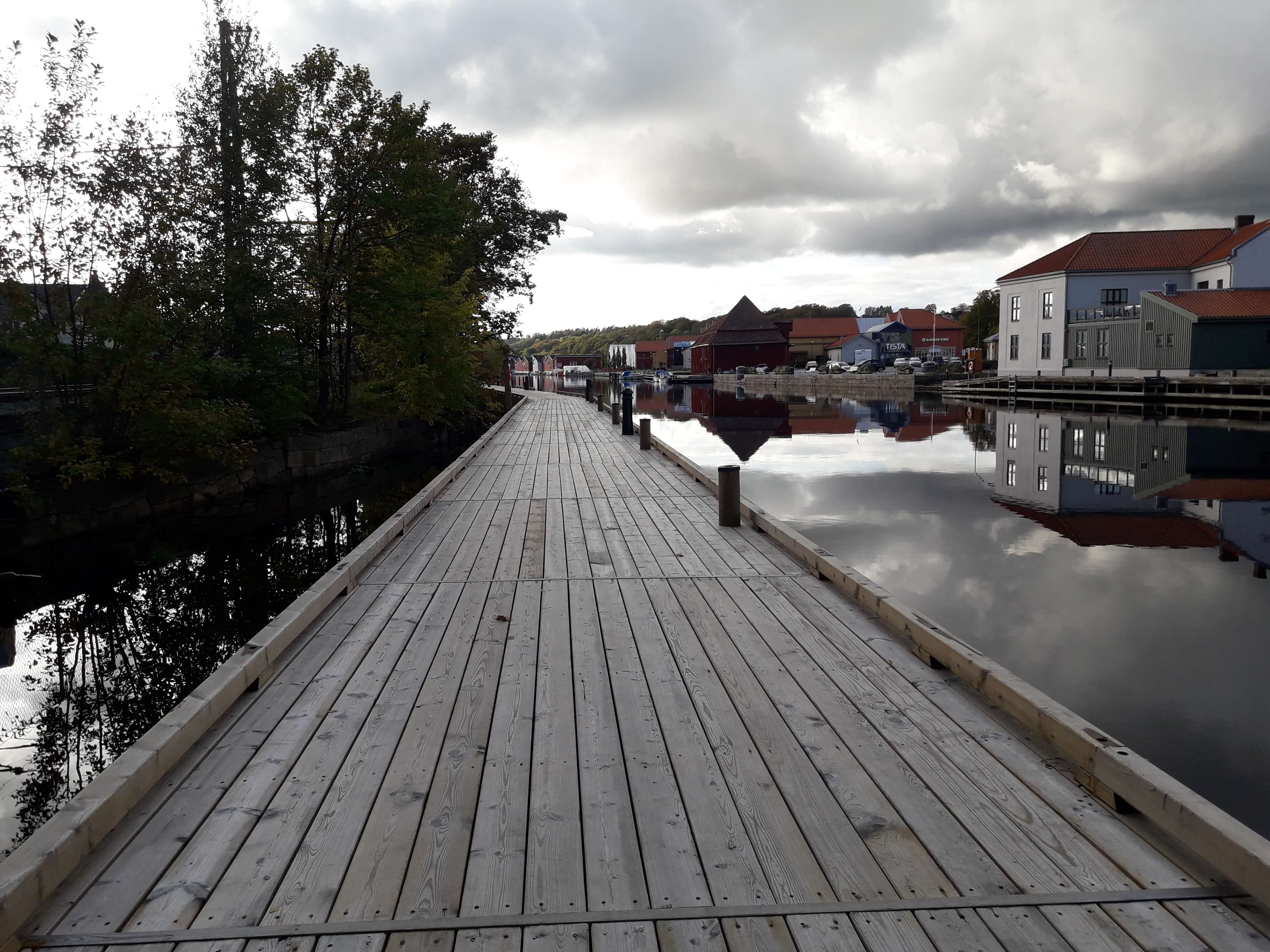 Caminar al lado del río, Halden
