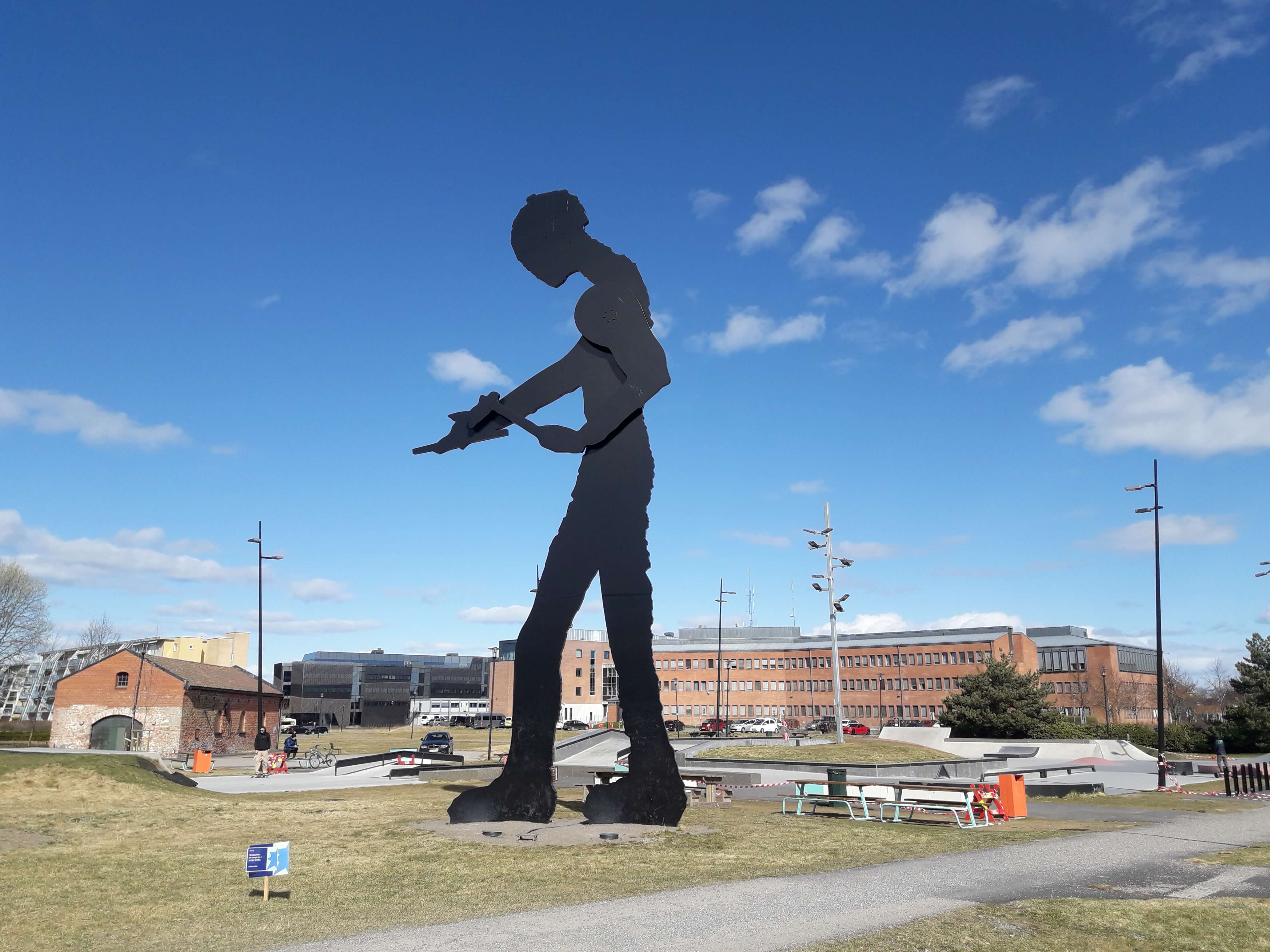 Estatua del hombre trabajando Lillestrøm