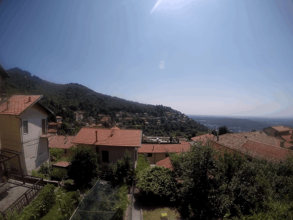 Vistas al lago en italia