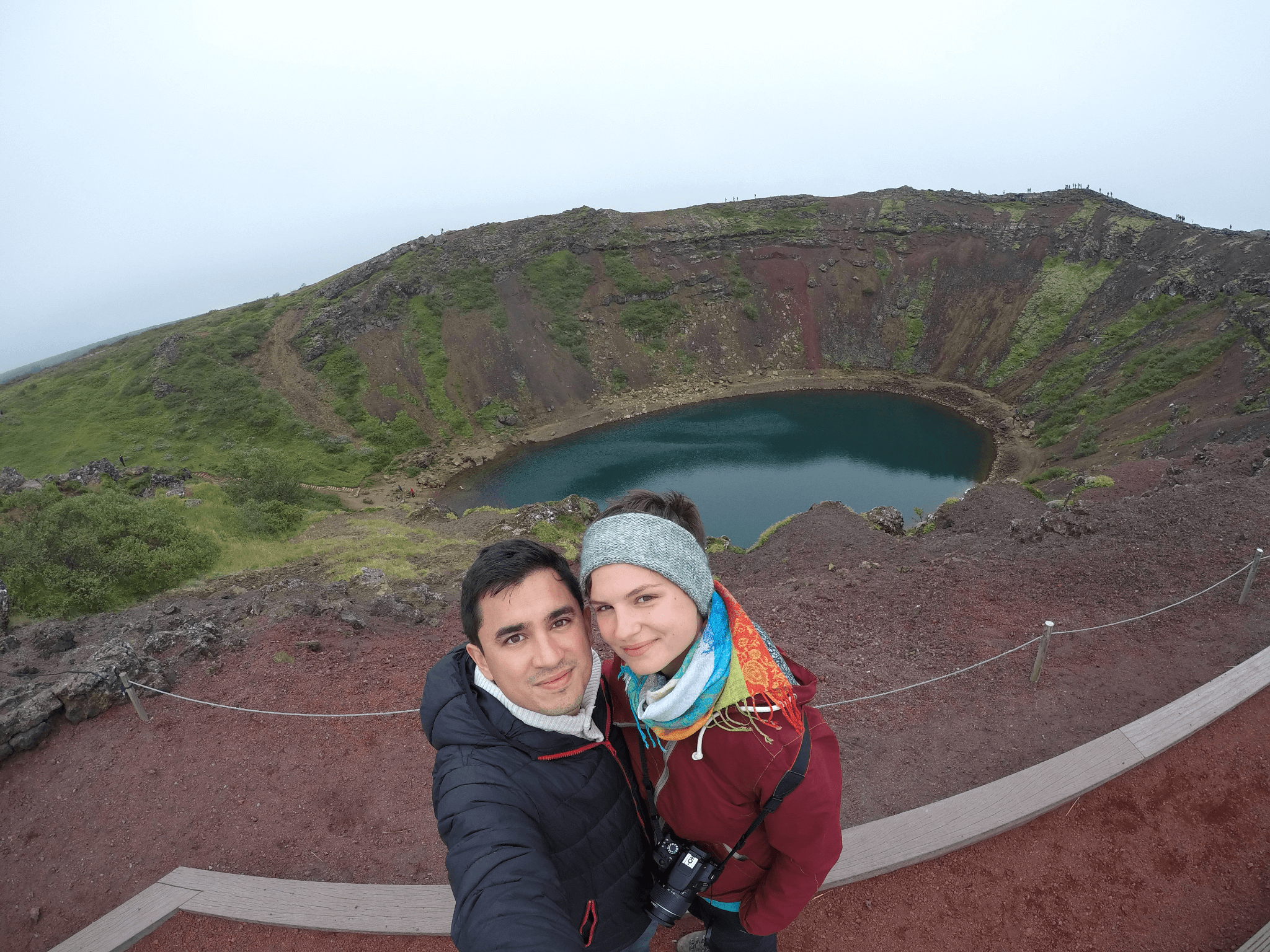Kerið: El Lago en el Cráter Volcánico - Islandia
