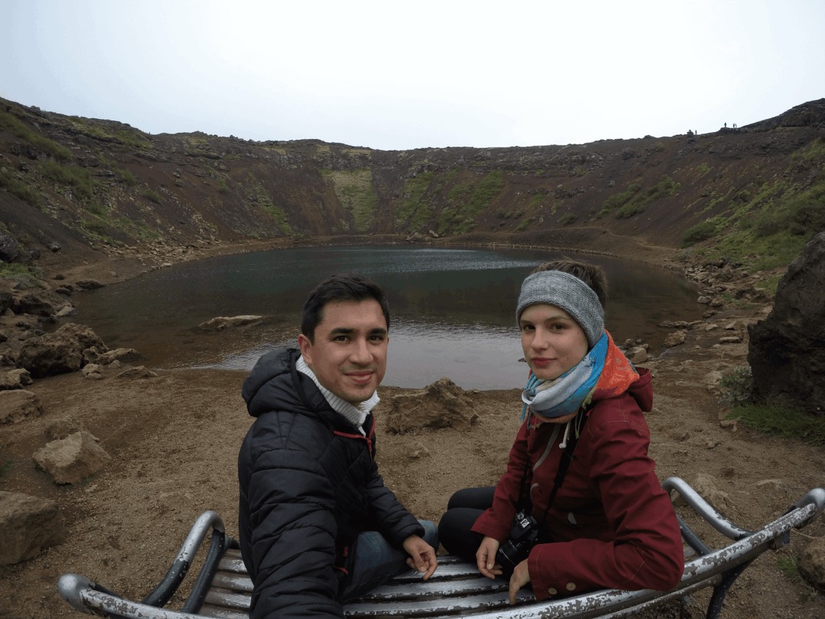 Kerið: El Lago en el Cráter Volcánico - Islandia