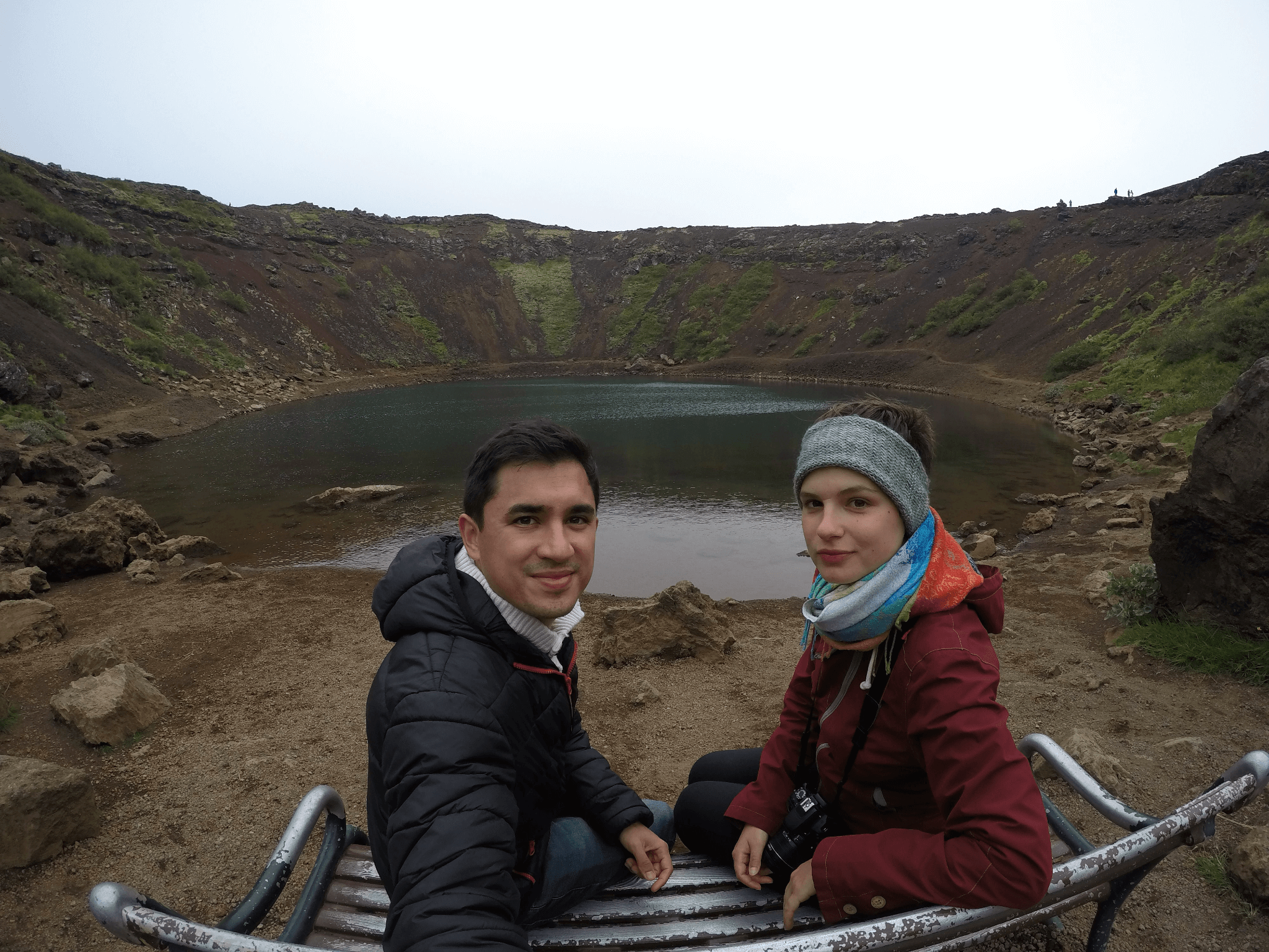 Kerið: El Lago en el Cráter Volcánico - Islandia