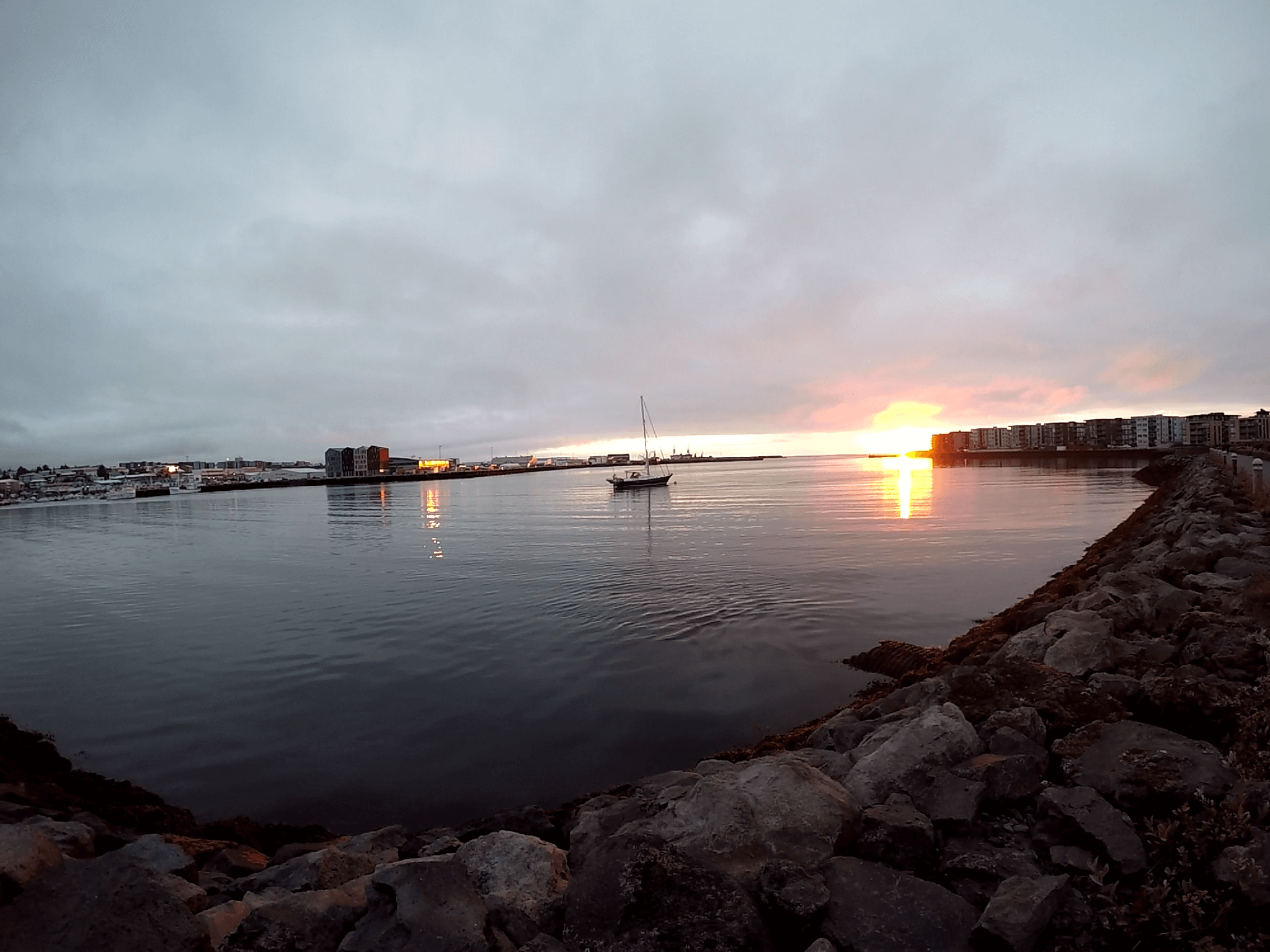 Pasear por el Puerto de Hafnarfjörður