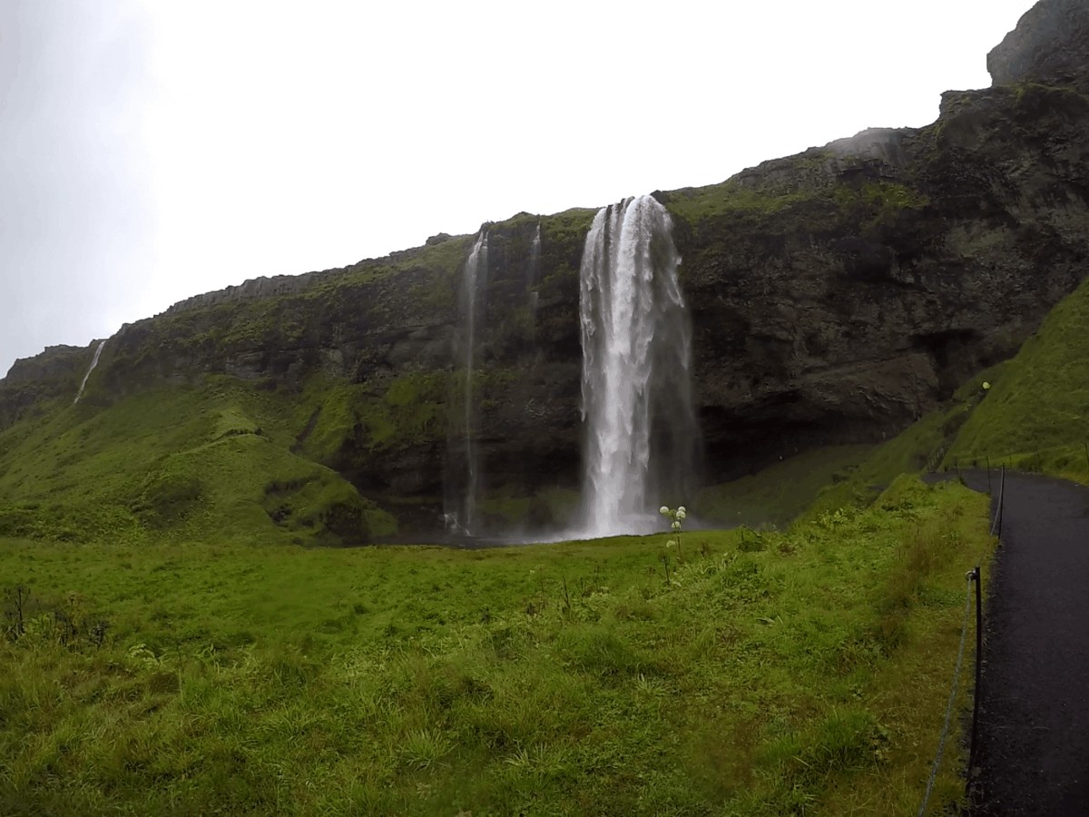 Seljalandsfoss y Gljufrafoss: 2 Cascadas Espectaculares - Islandia