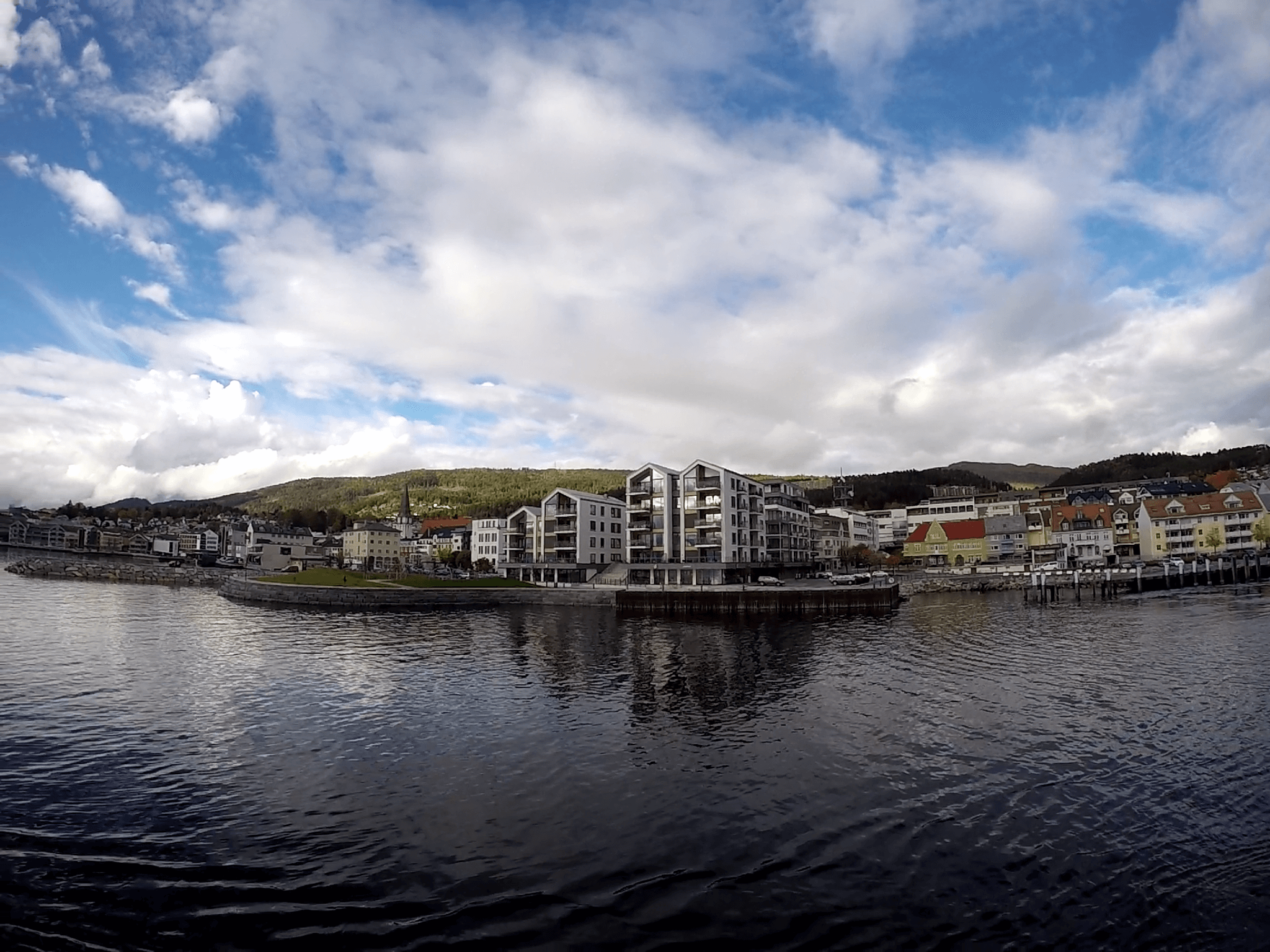 Molde: La Ciudad de las Rosas - Noruega