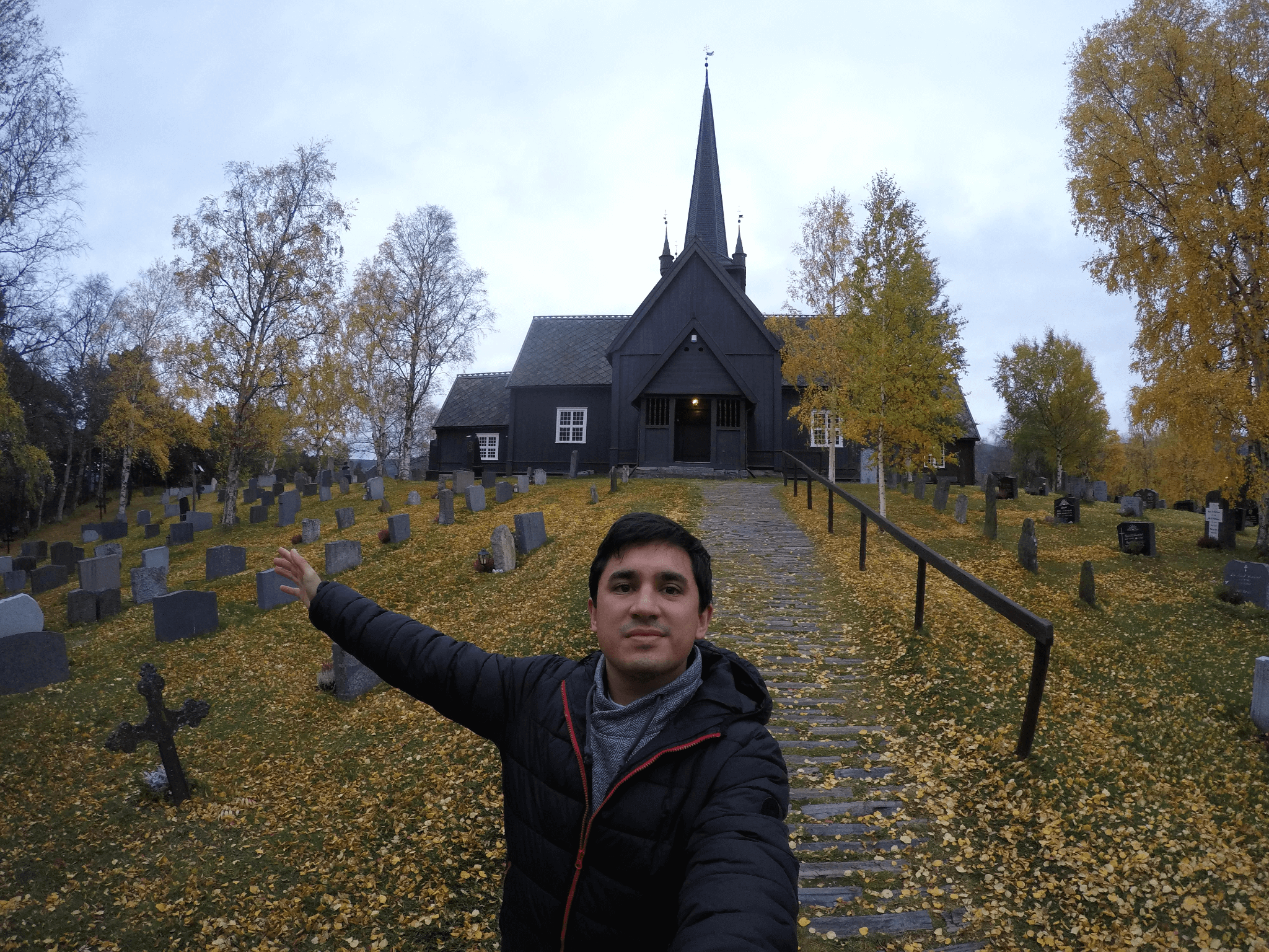 Lesja Kirke: Iglesia de Madera - Noruega