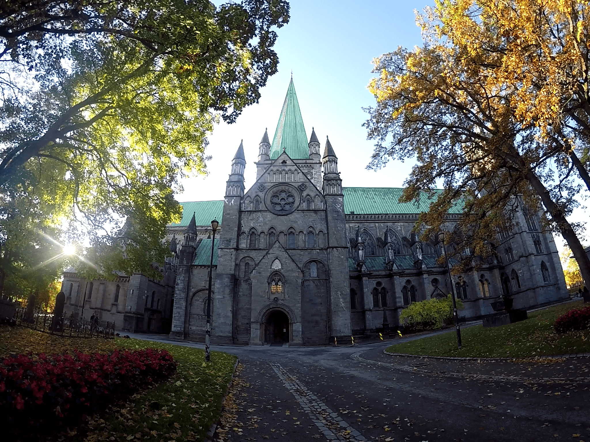 Nidaros: La Catedral Medieval más al Norte del Mundo - Noruega