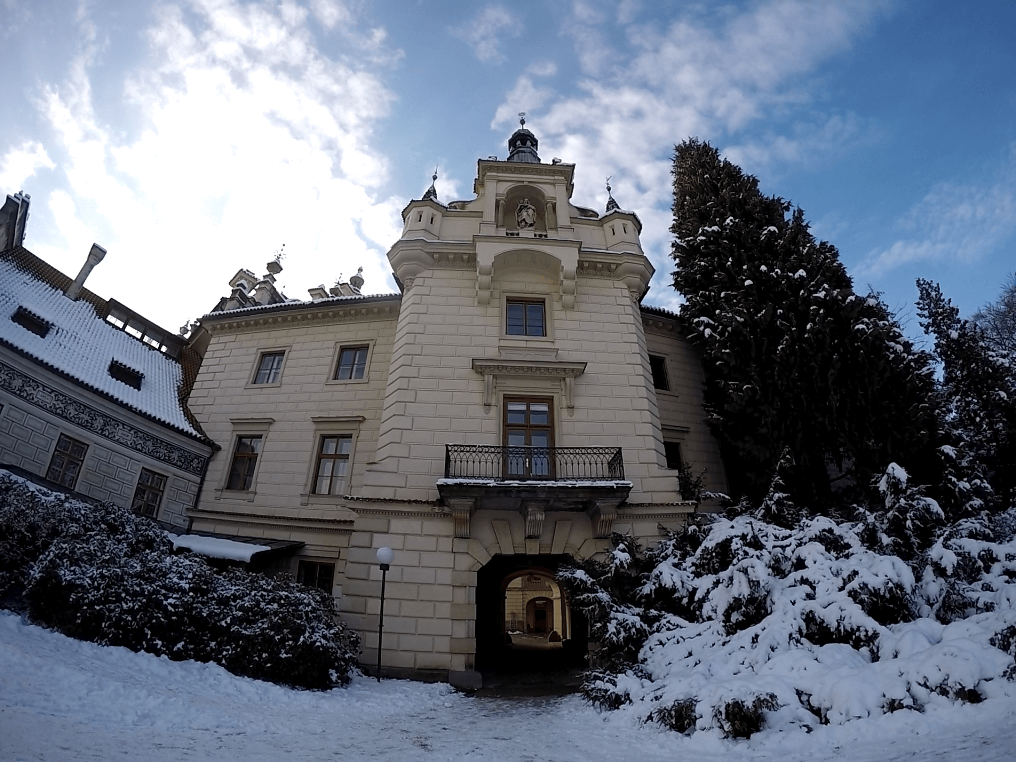 Palacio de Průhonice: ¿Castillo o Palacio?