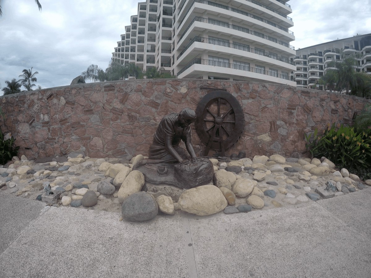 El Malecón de Puerto Vallarta - Estatuas