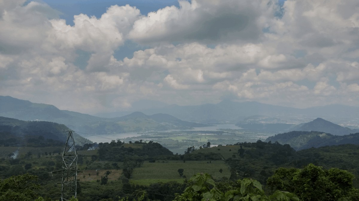 San Gregorio: Vistas Increíbles al Lago de Amatitlán - Guatemala