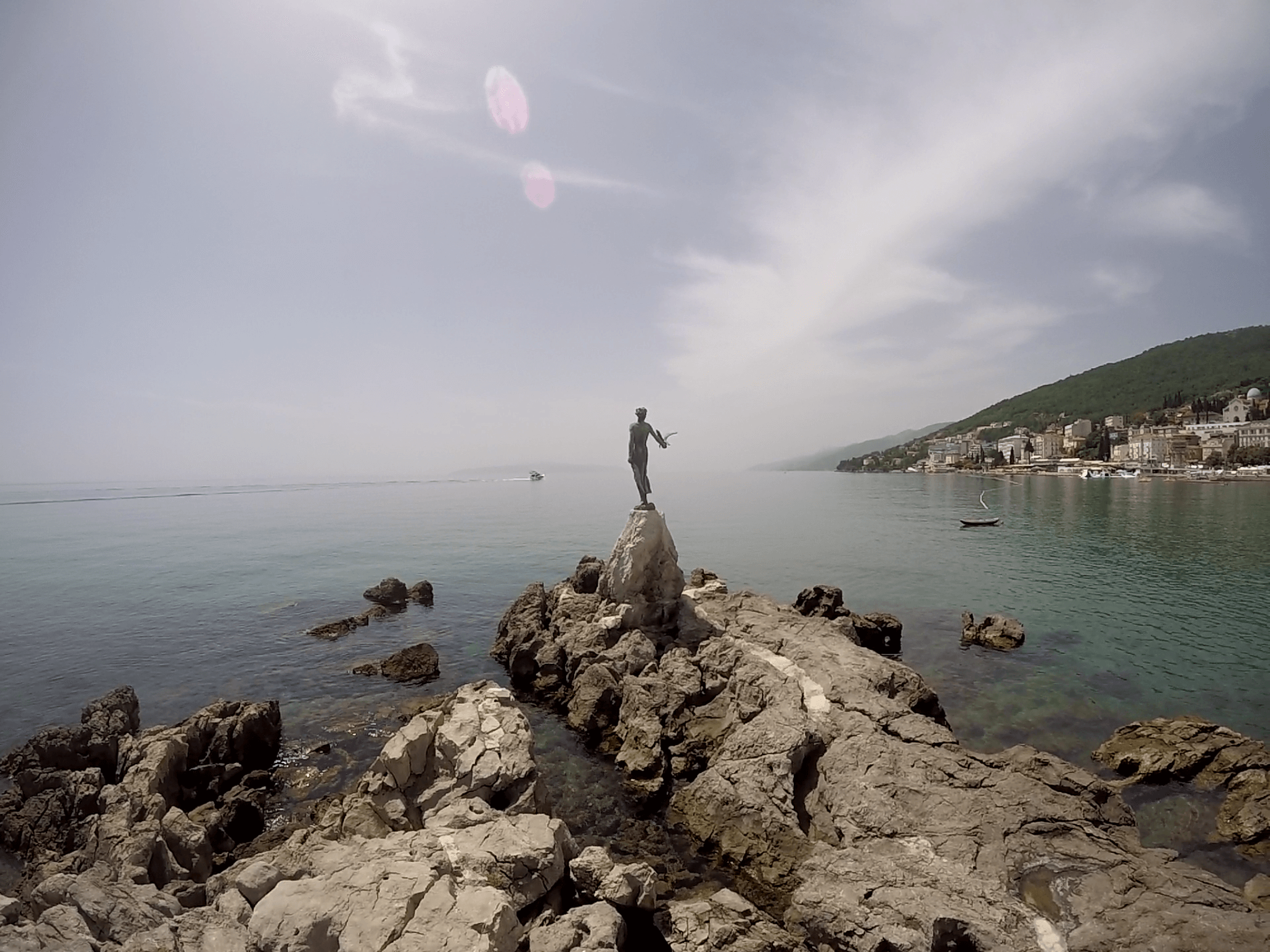Estatua de la Mujer con la Gaviota, Croacia