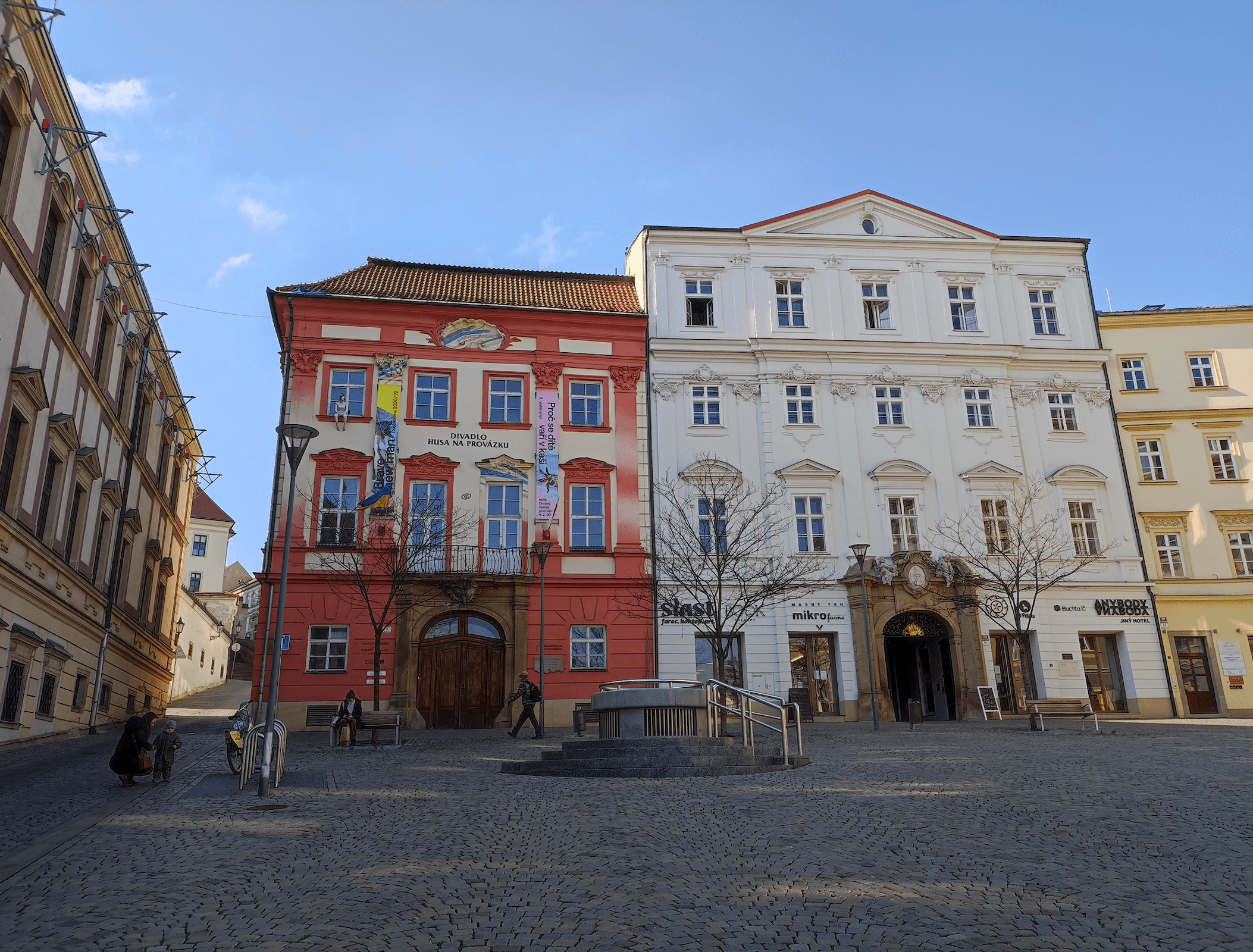 Edificios en la Plaza de la Libertad en Brno