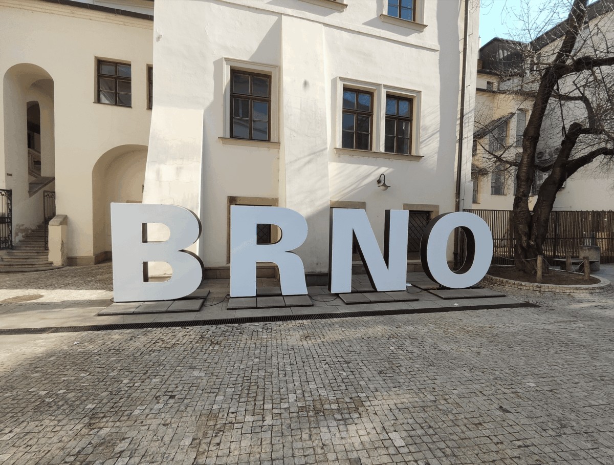 Letras de BRNO