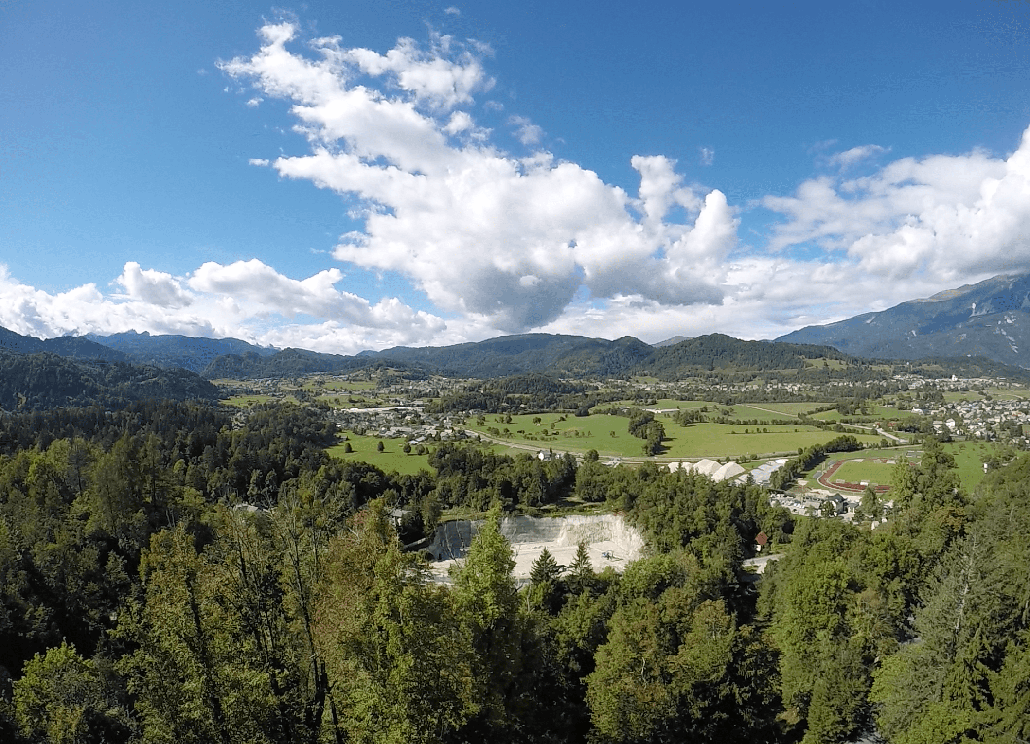 ¿Son los Alpes Julianos parte de los Alpes Suizos?
