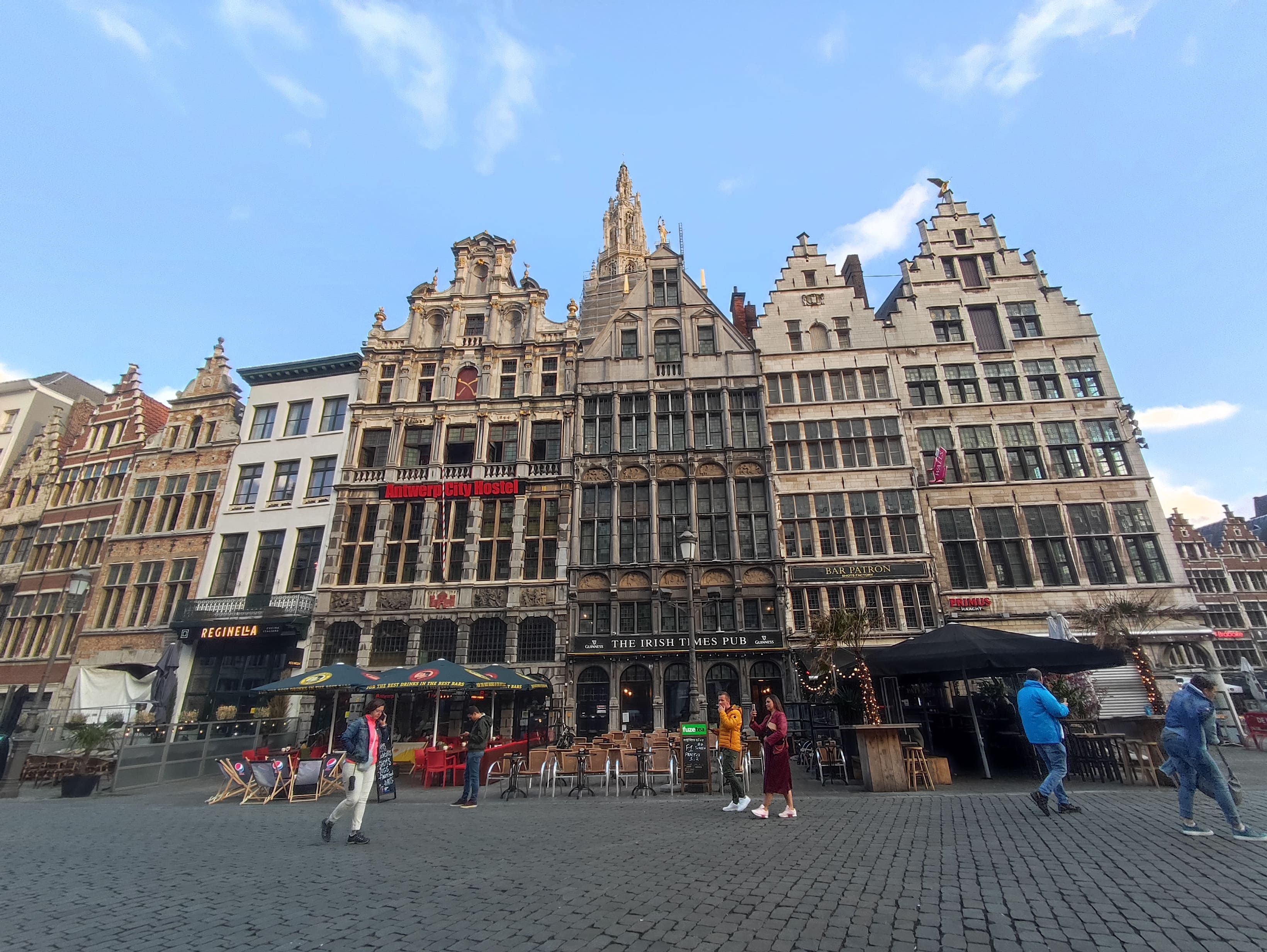 Gran Plaza del Mercado de Amberes, Bélgica