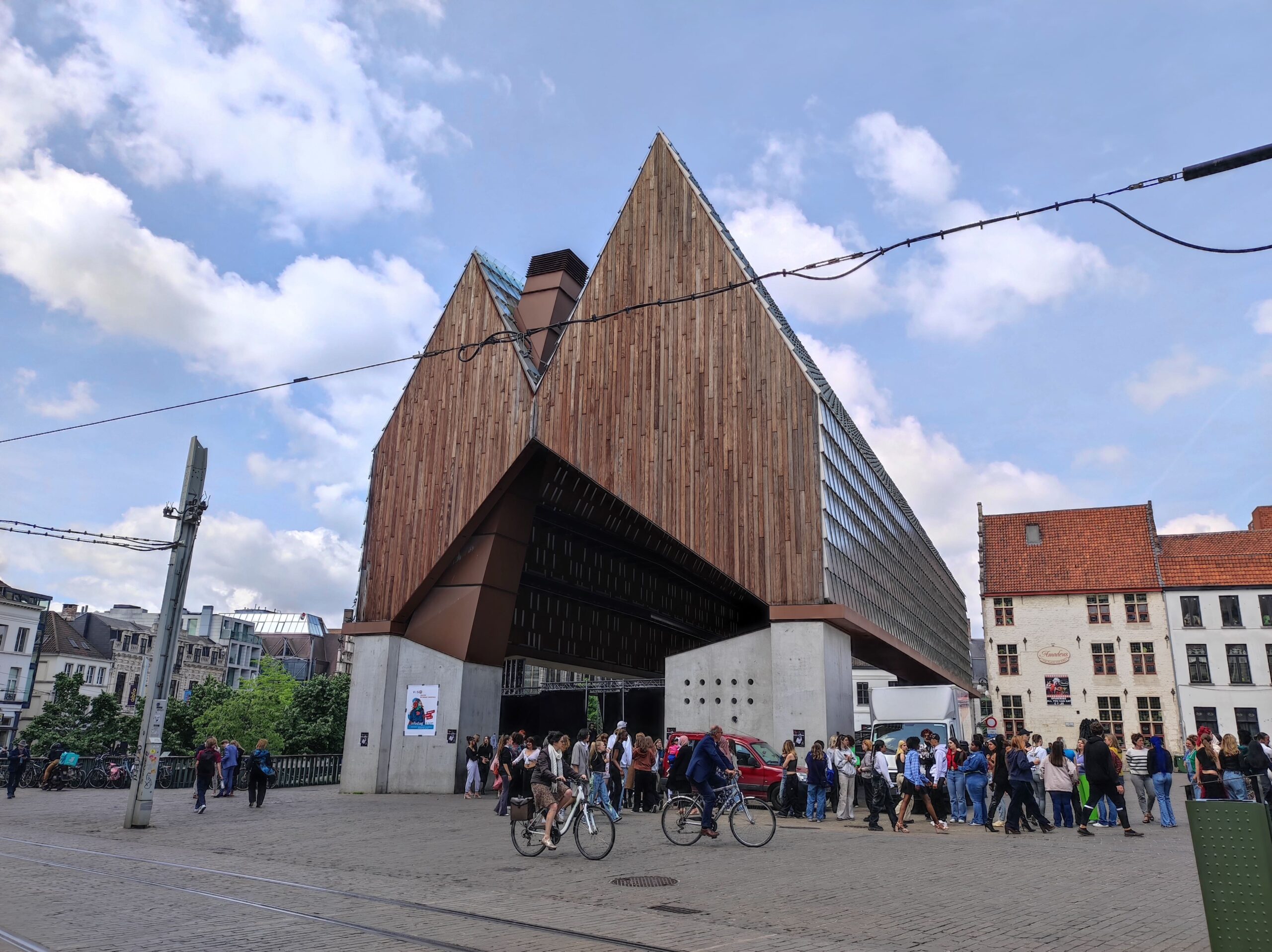 plaza Korenmarkt
