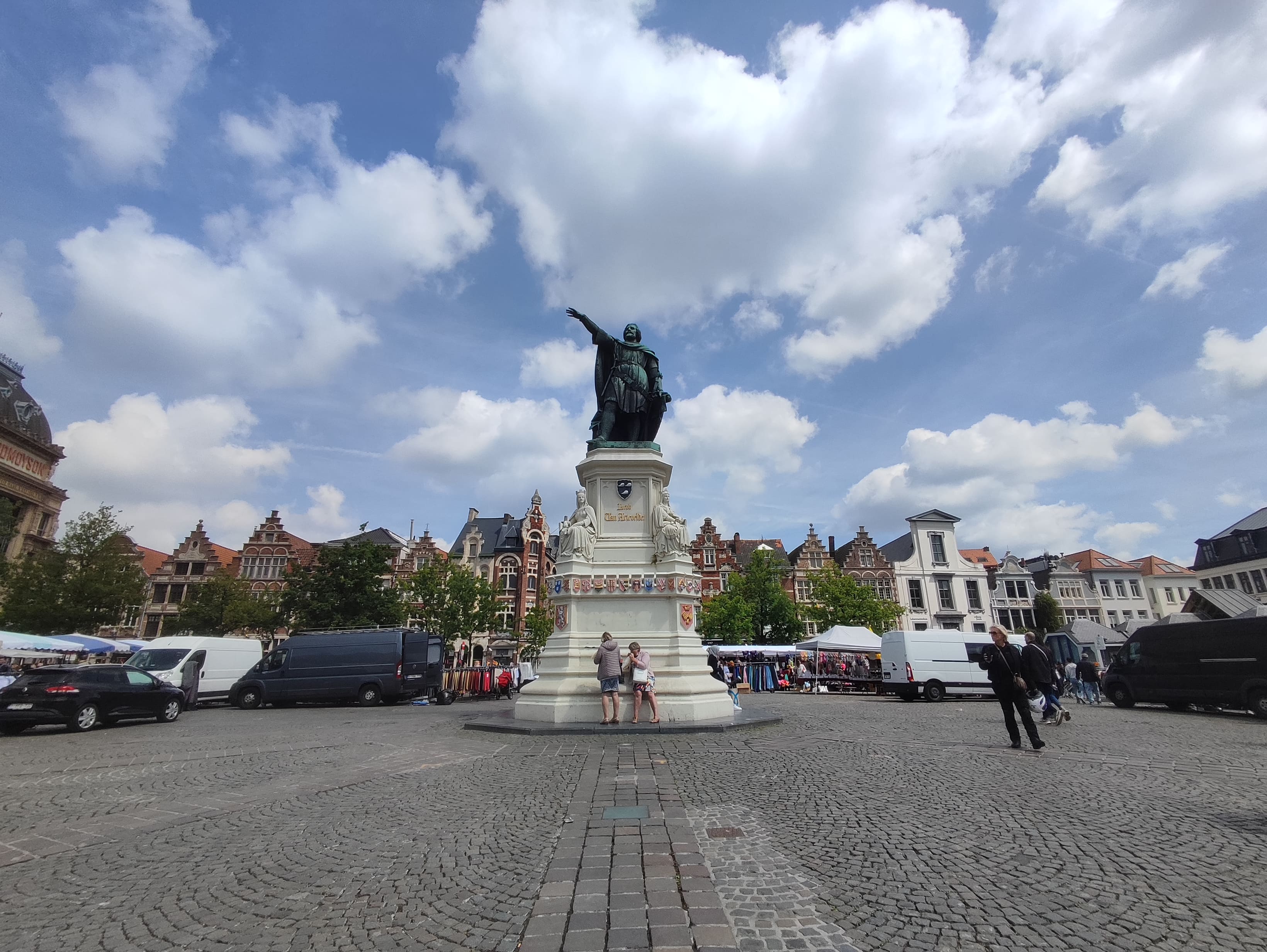 Plaza Vrijdagmarkt