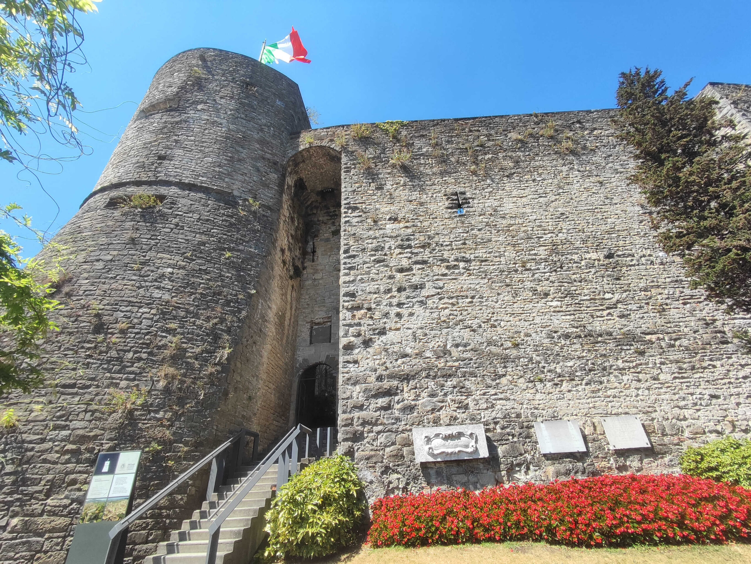 Visitar el Castillo de San Virgilio, Italia