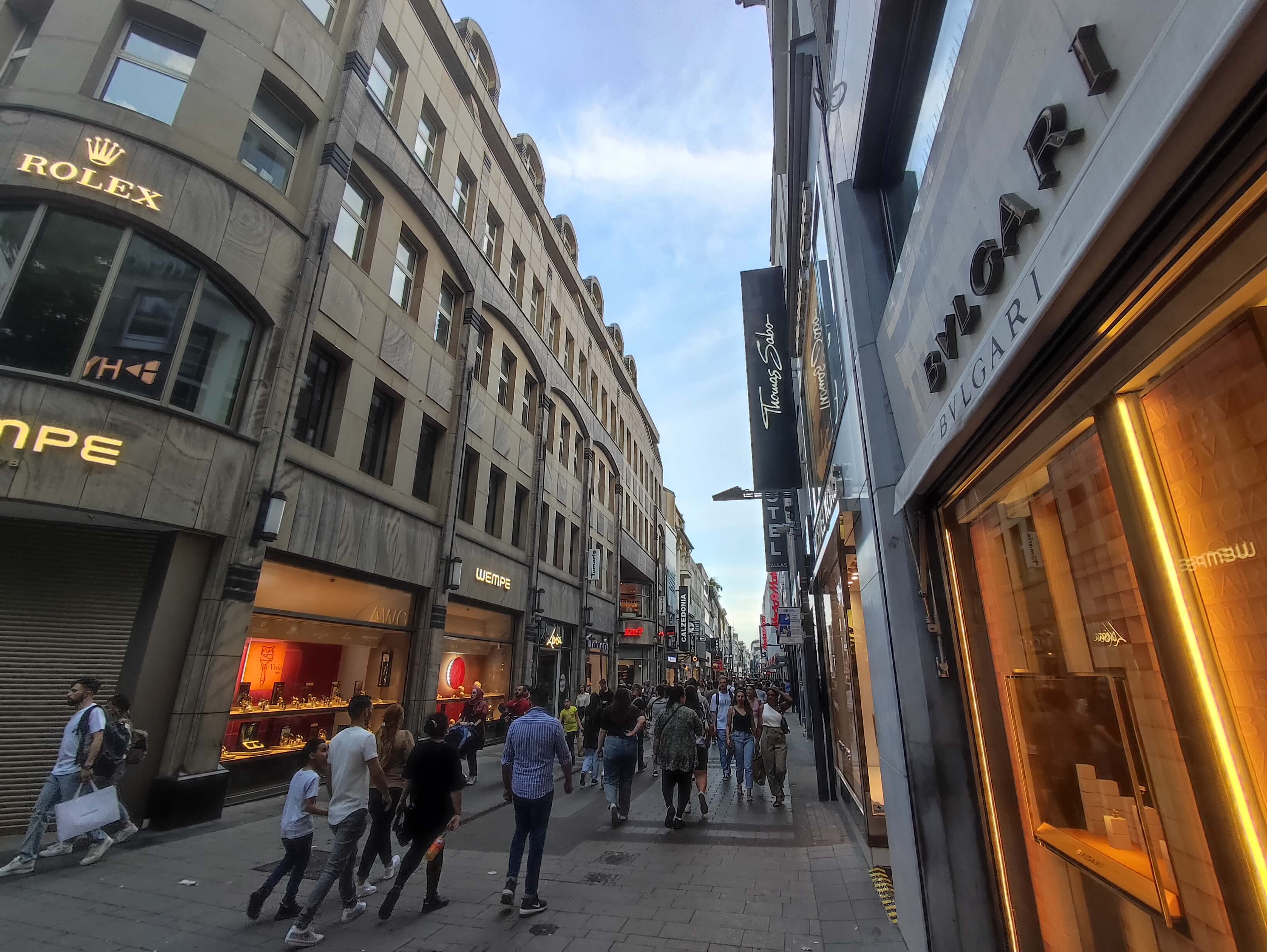 Calle comercial en Alemania - 10 Lugares turísticos de Colonia
