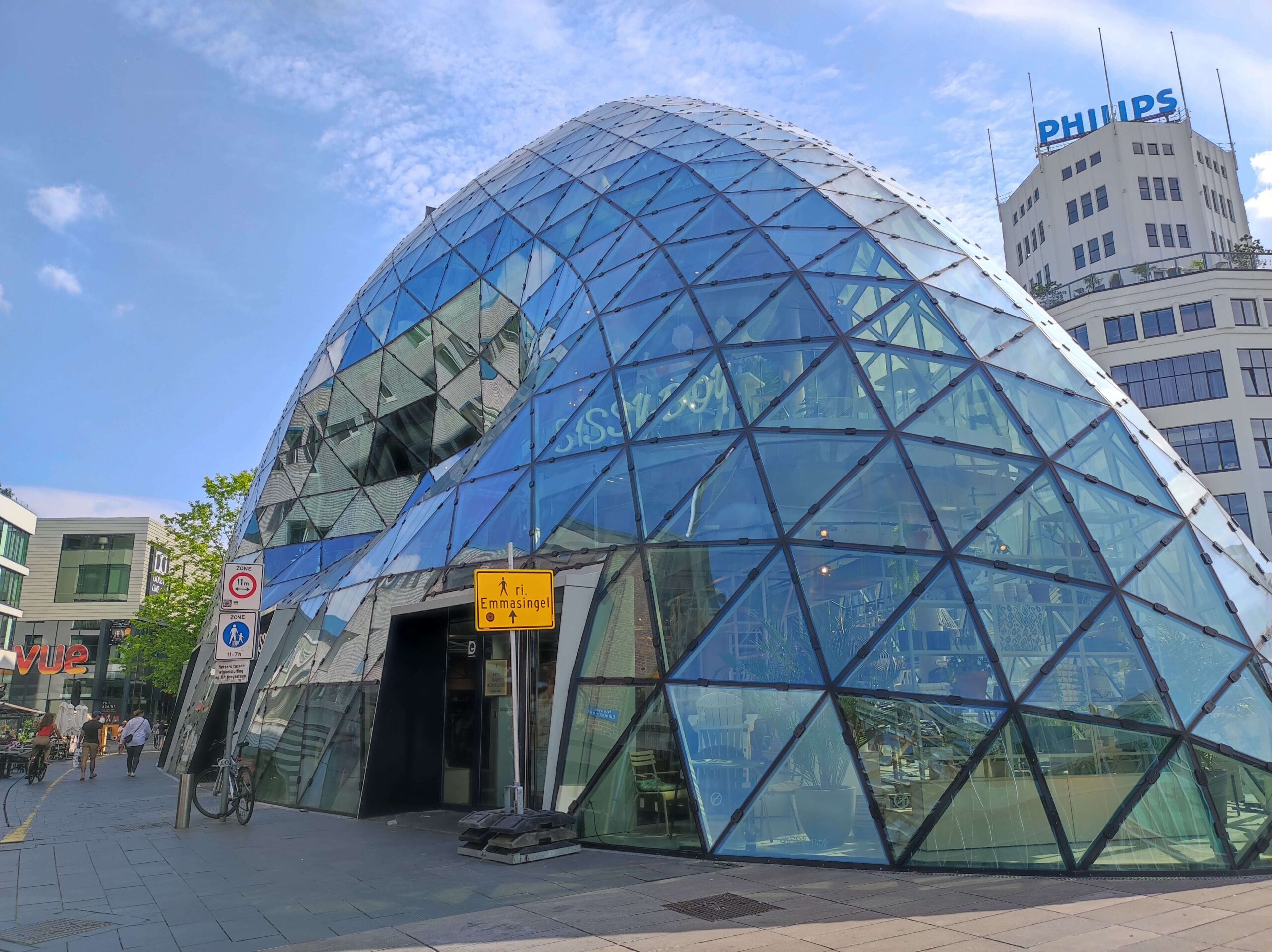 De Blob en Eindhoven Holanda