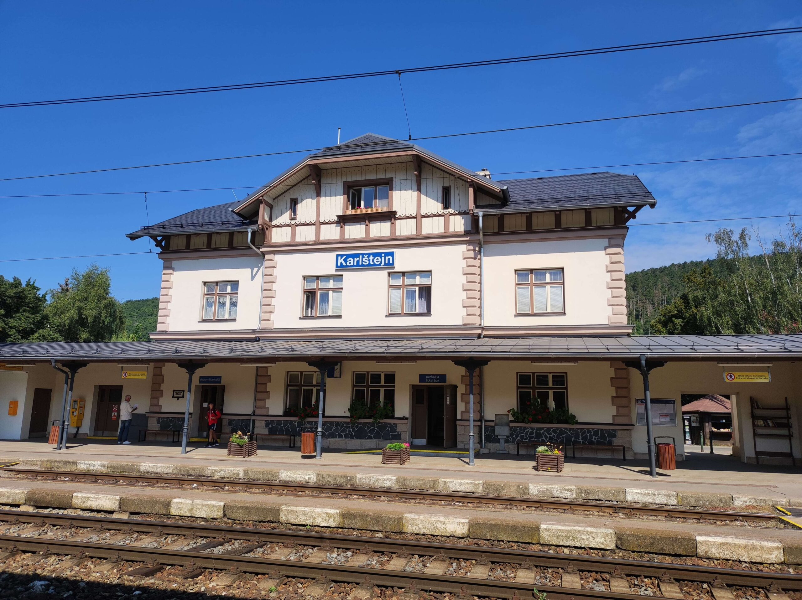 Estación de Karlstejn en República Checa