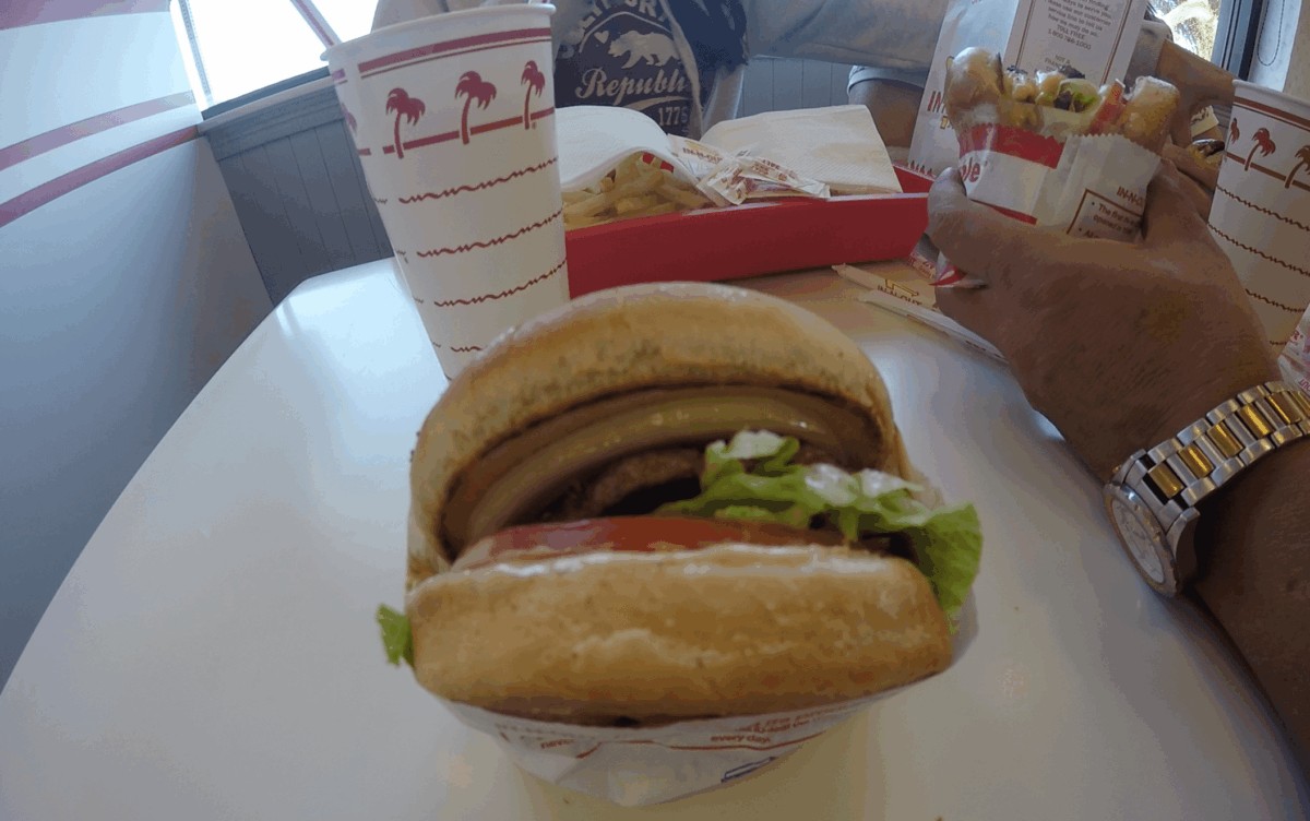Hamburguesa de In-n-Out en Los Angeles, Estados Unidos