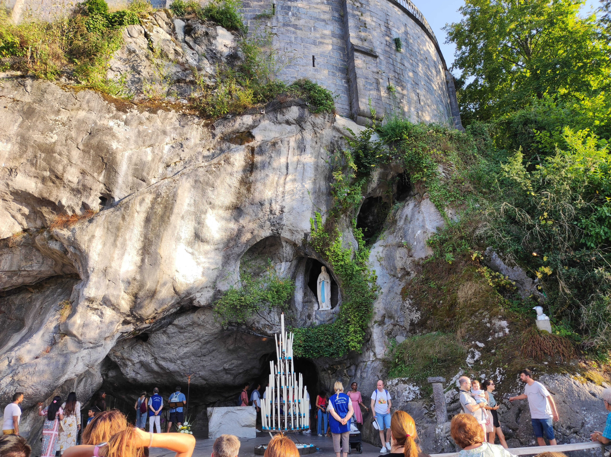 Gruta de las Apariciones (Gruta Massabielle) en Lourdes