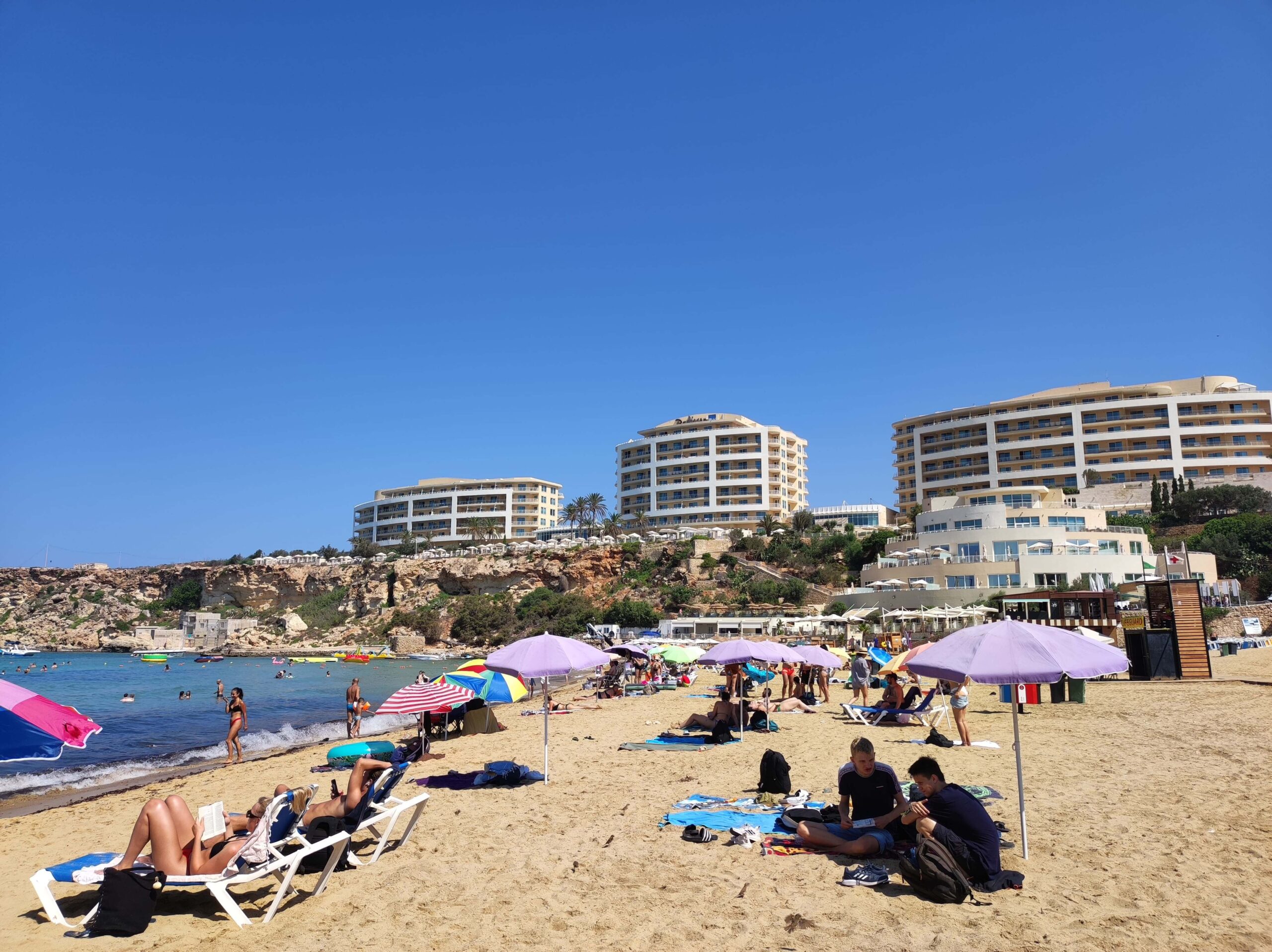 Playa Golden Bay en Malta | Guía Malta (Gratis)