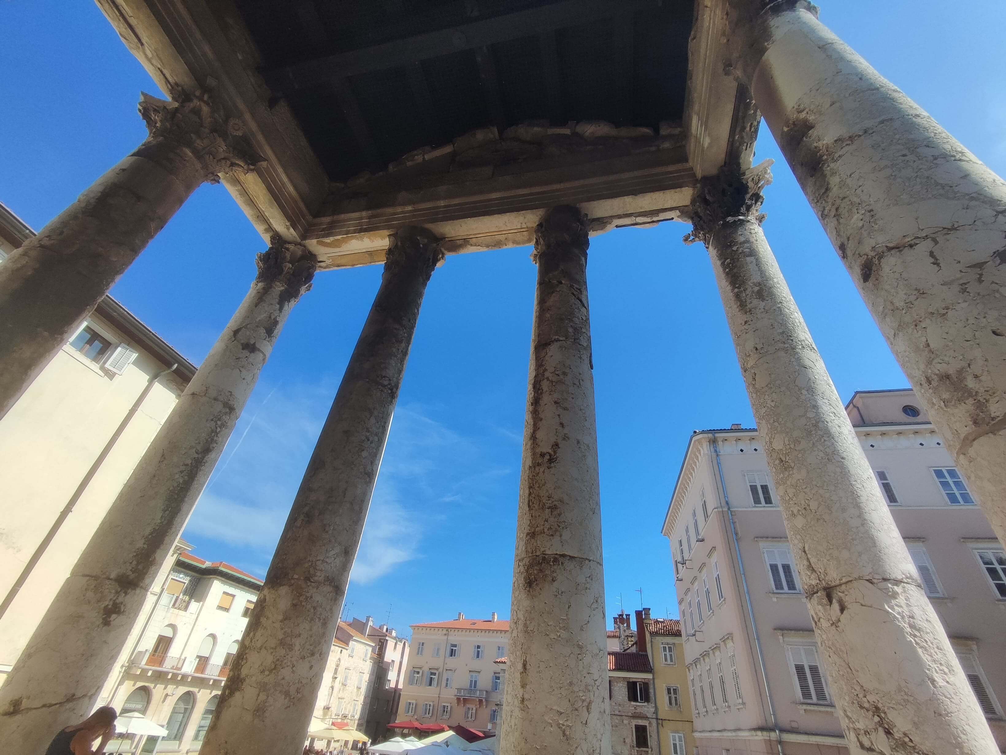 Templo de Augusto en Croacia Istria