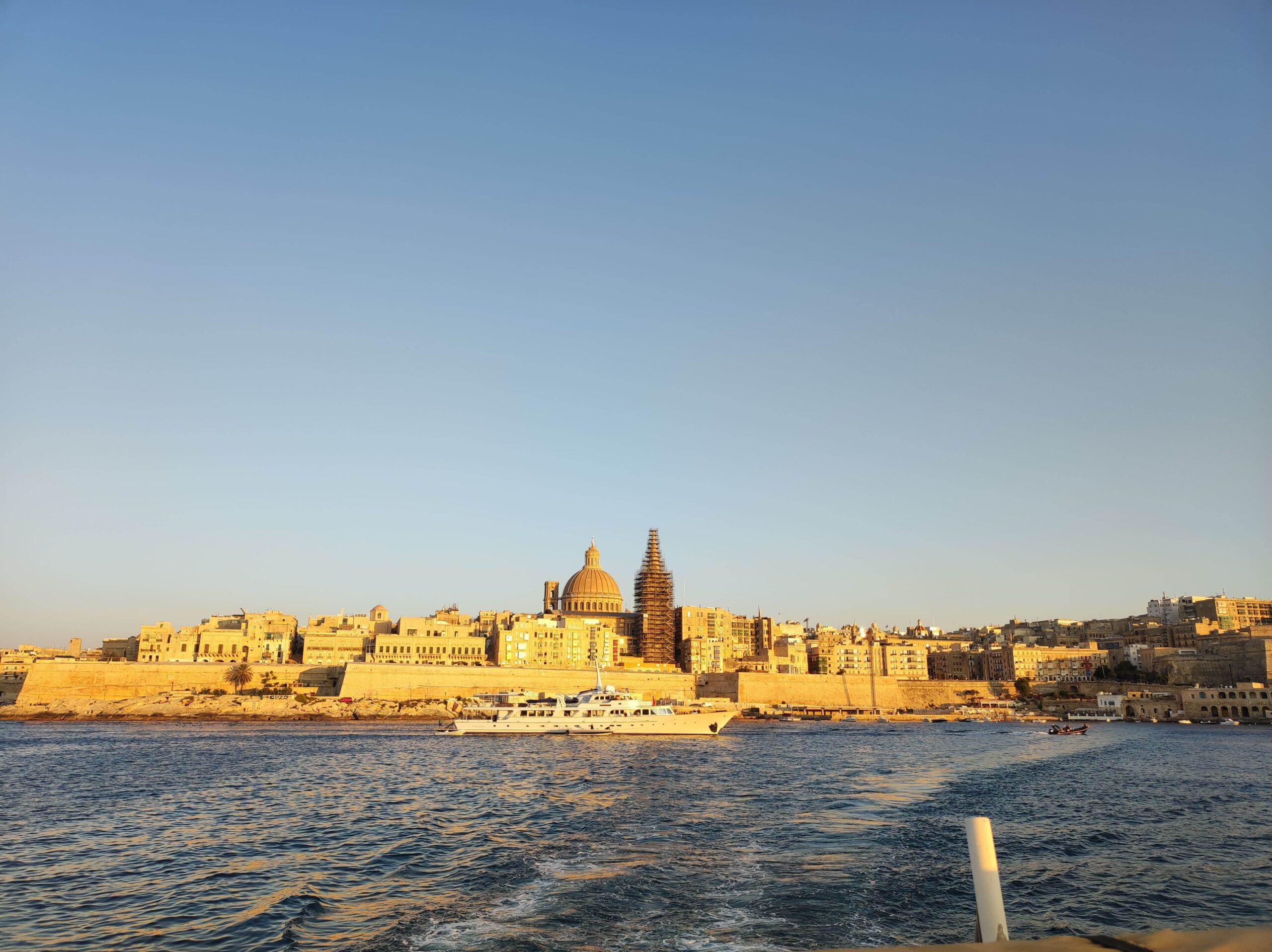 Vistas de Sliema a la Valeta en Malta