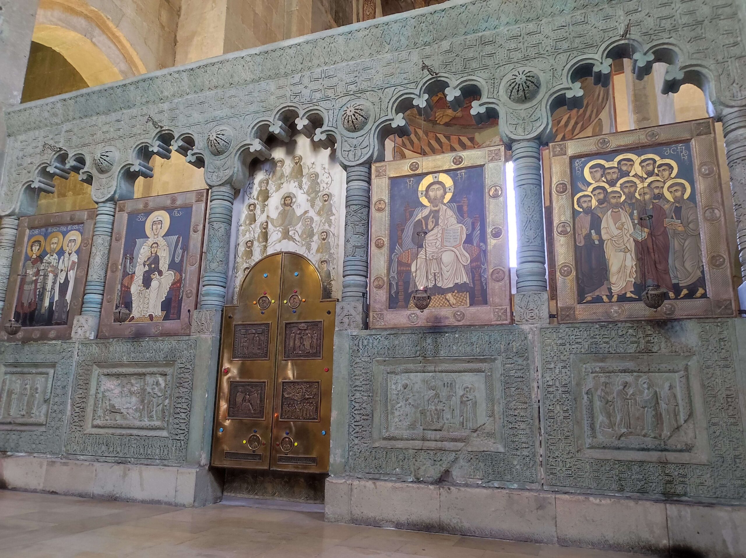 Interior de la Catedral Svetitskhoveli