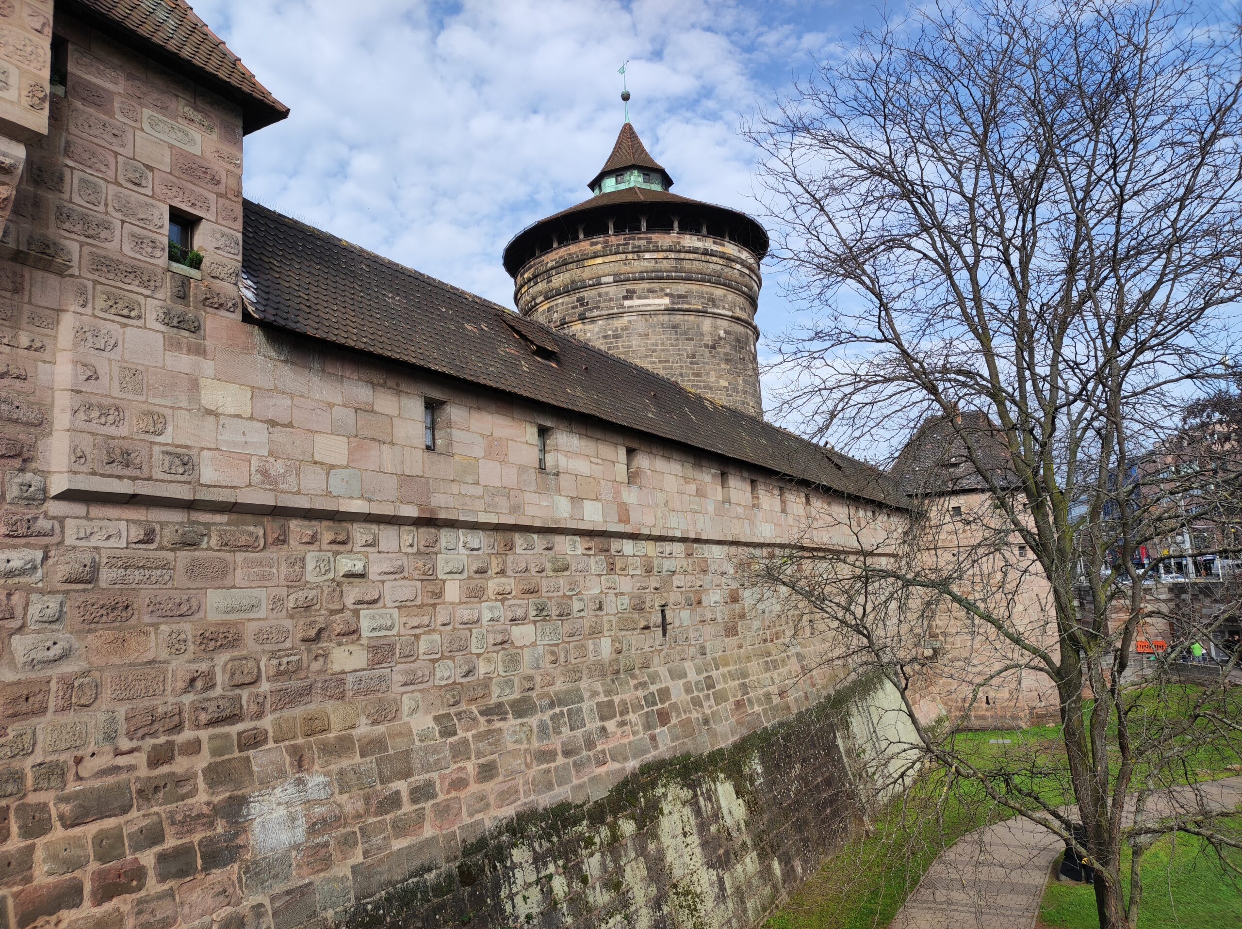 Pasear por las Murallas de Nuremberg