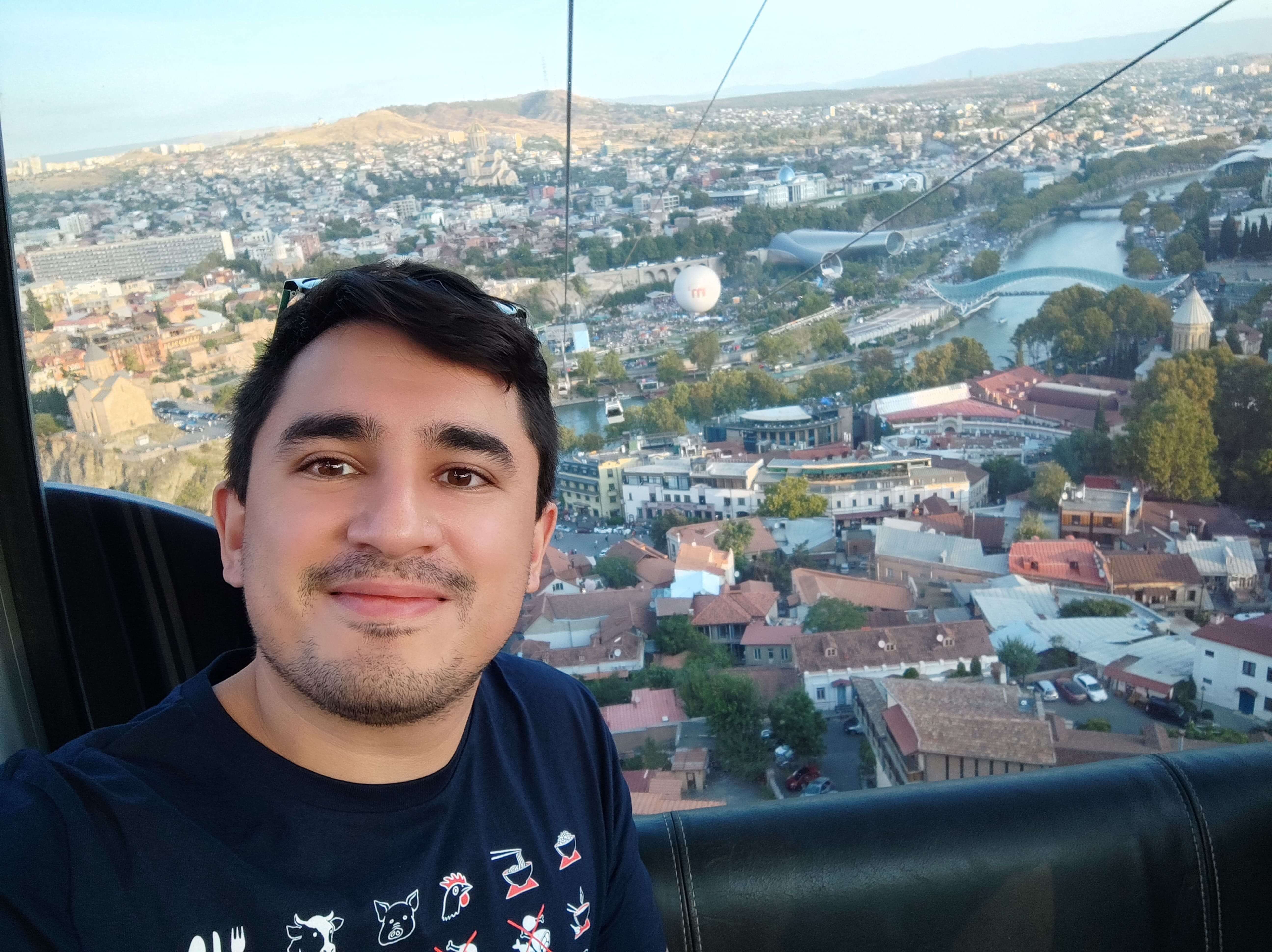 Subir a la Fortaleza de Narikala Georgia Tiflis en Teleférico