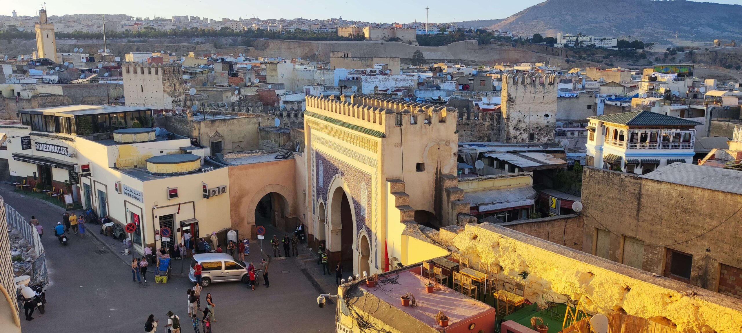 La puerta azul de la Medina
