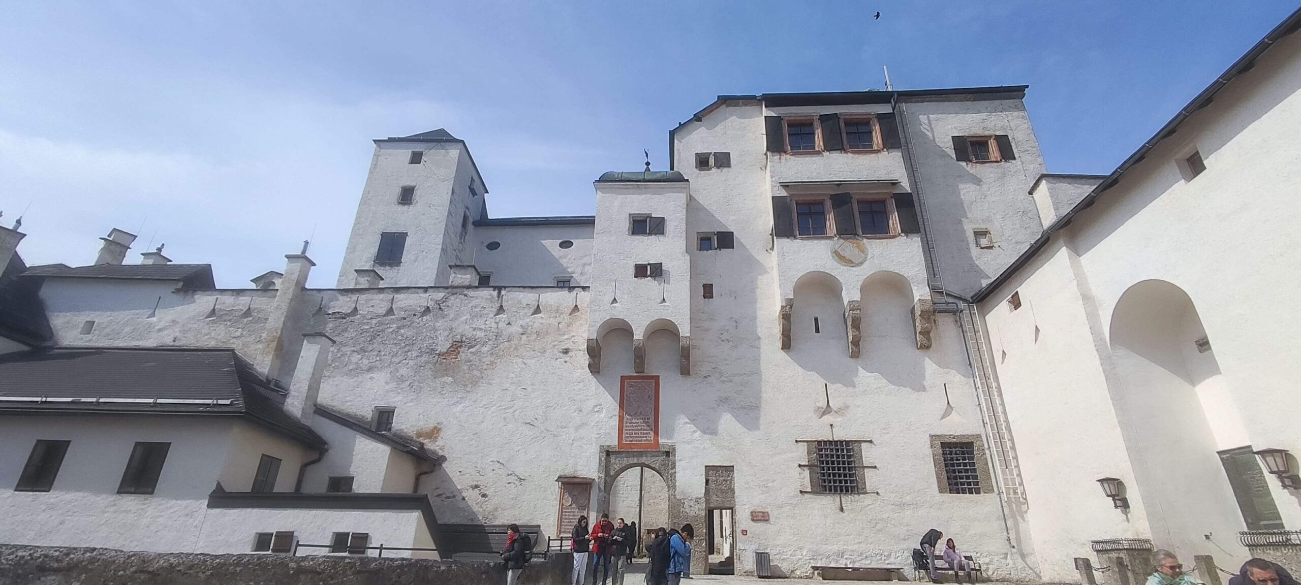 Explorando los tesoros de la fortaleza