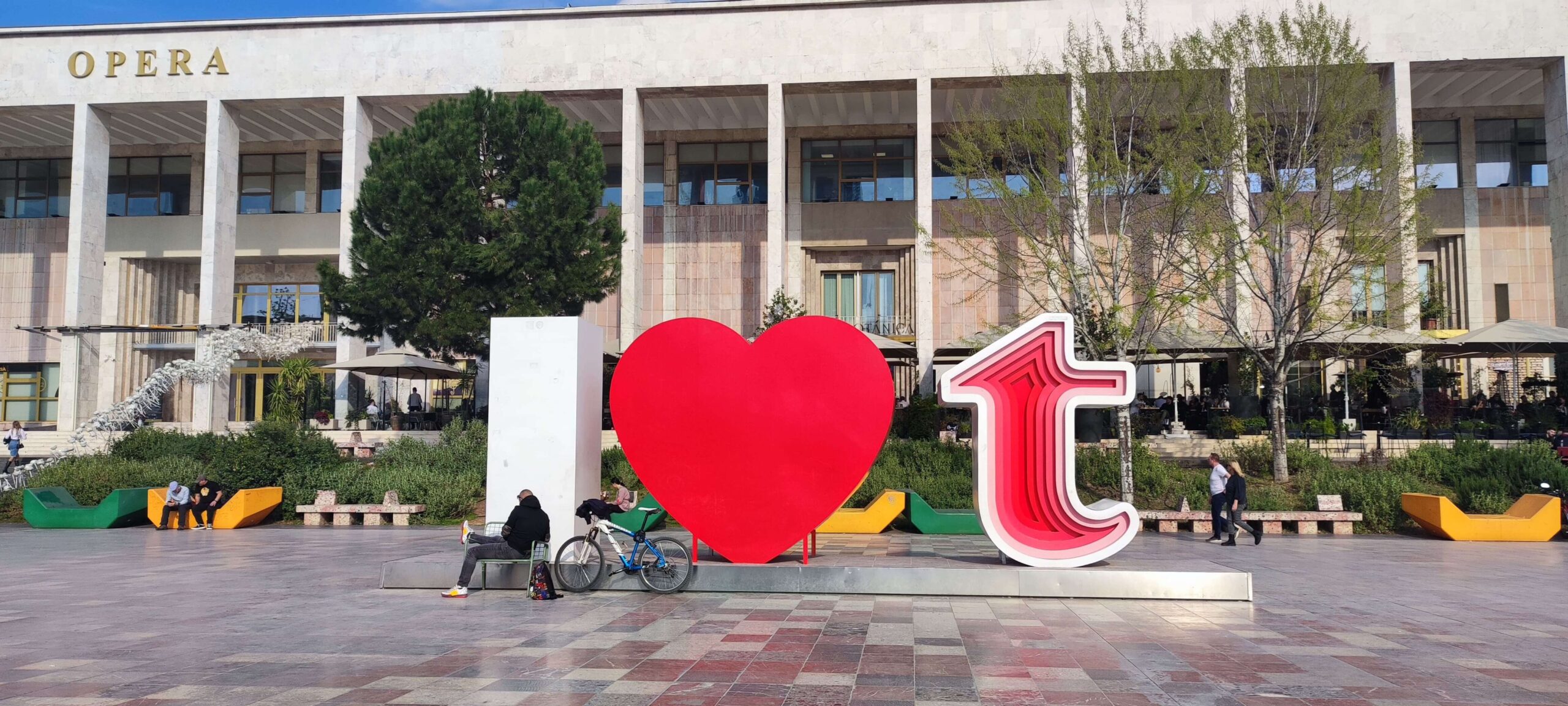 15 Lugares turísticos de Tirana | Guía Albania
