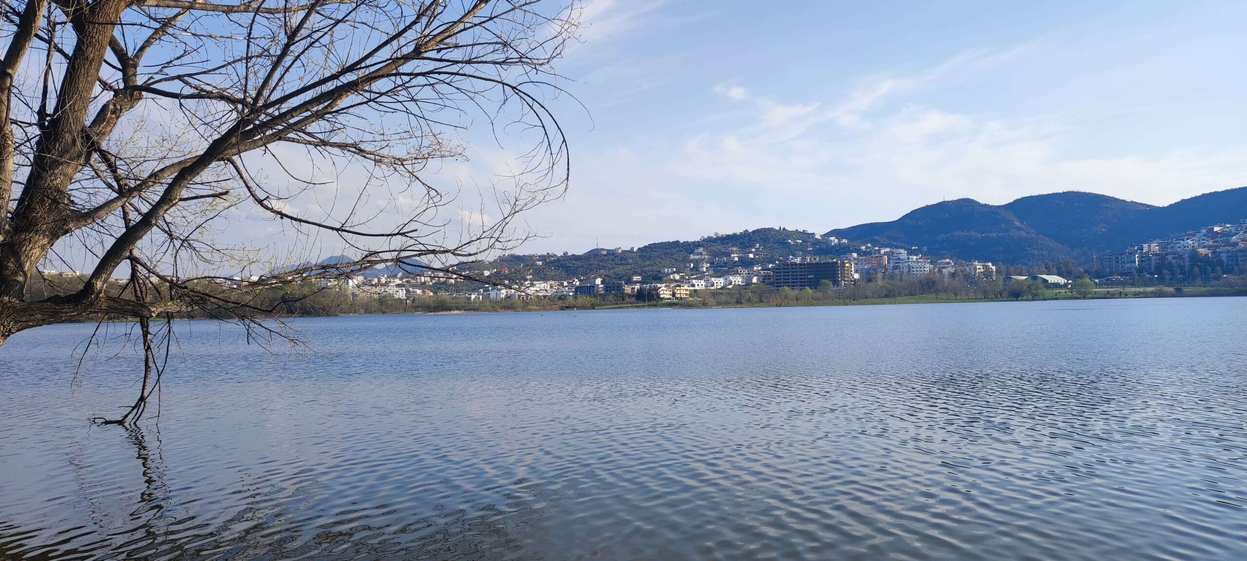 Parque del Lago Artificial - 15 Lugares que ver en Tirana