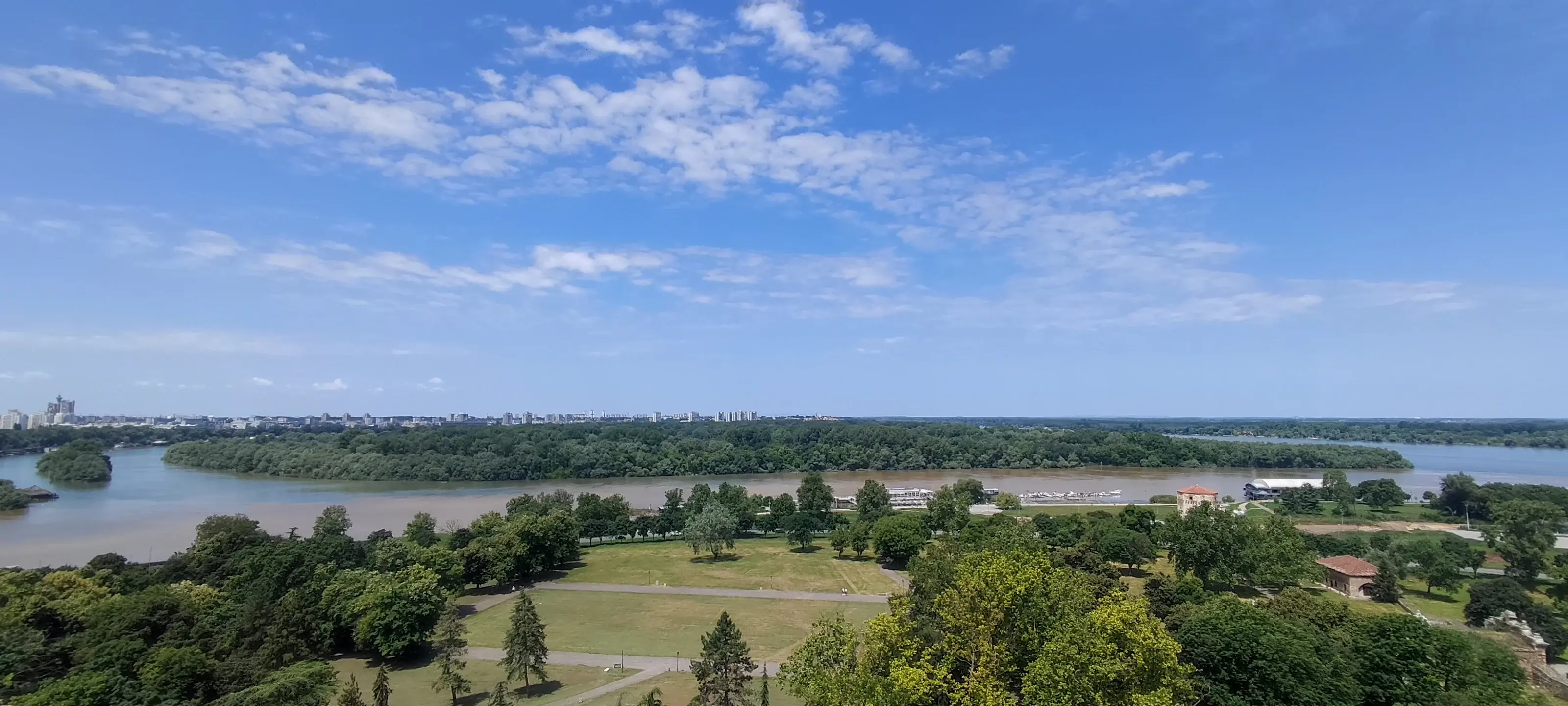 Río Danubio en Serbia