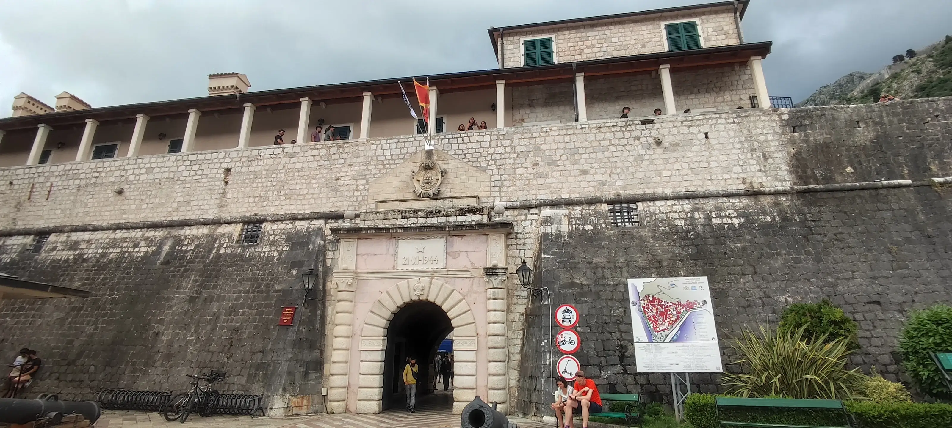 Muralla del casco antiguo de Kotor