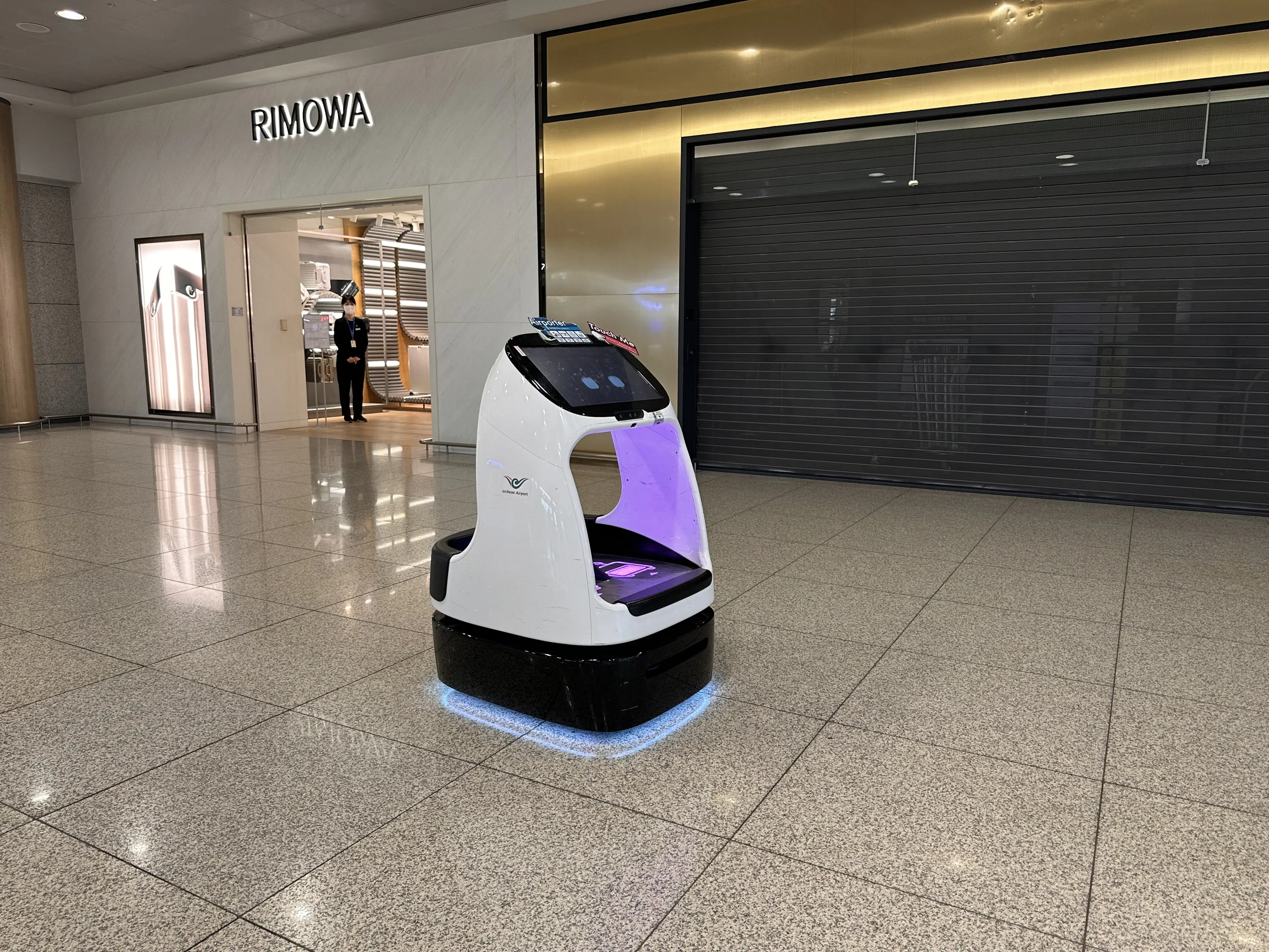 Robot en el aeropuerto de Incheon en Seul