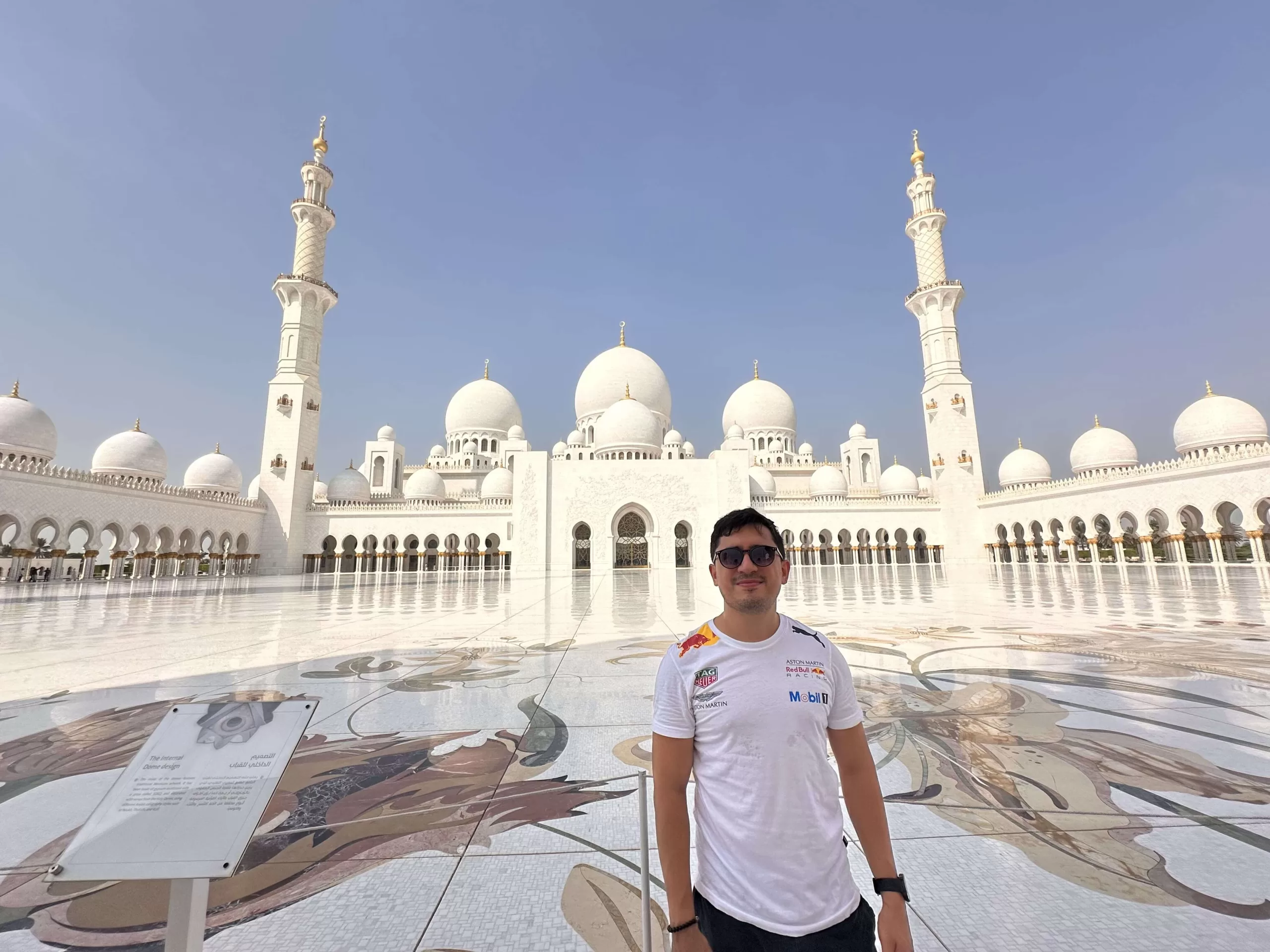 Gran Mezquita Sheikh Zayed en los Emiratos Árabes Unidos