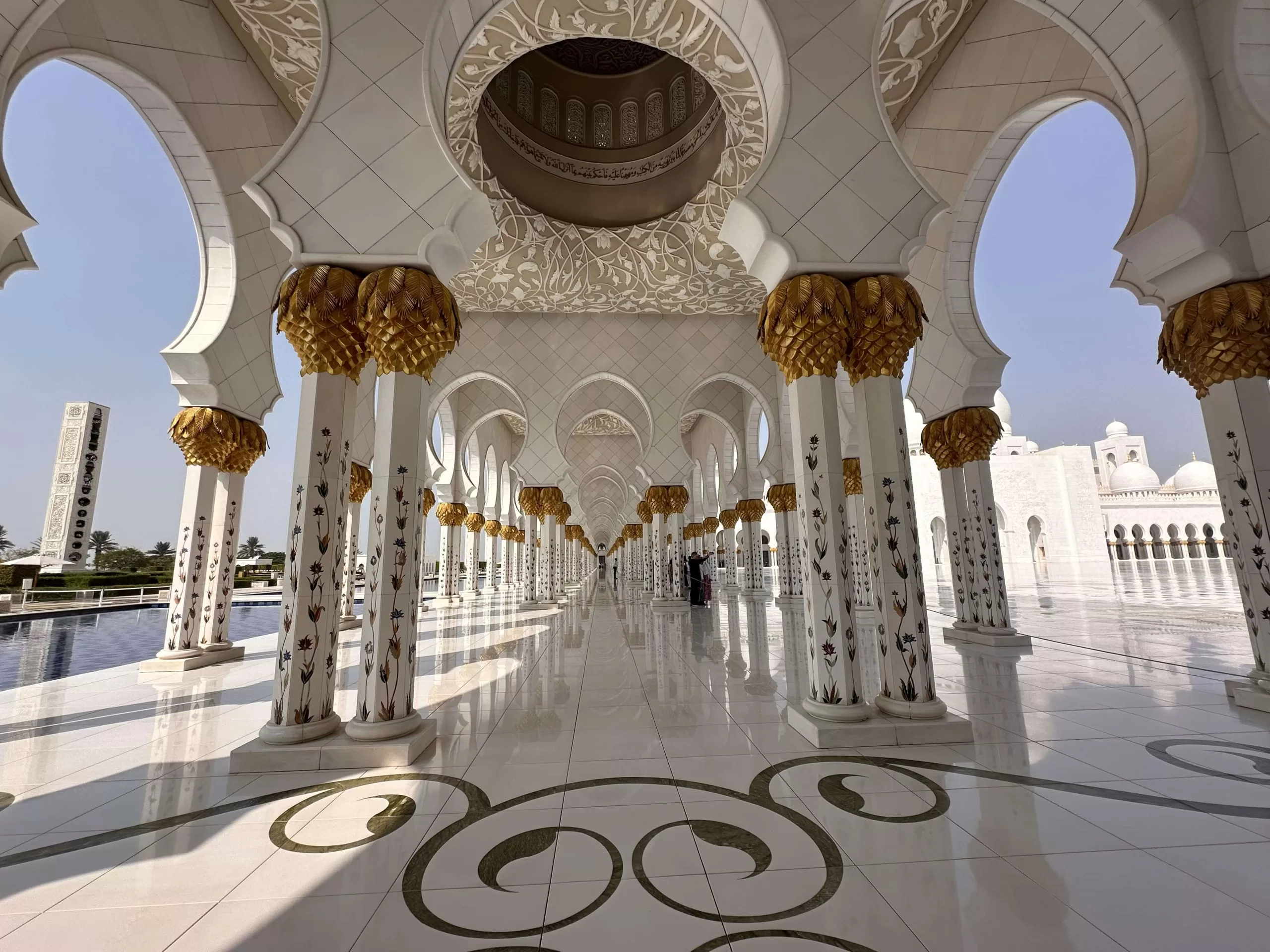 Explora los tesoros de la Capital de los Emiratos Árabes Unidos